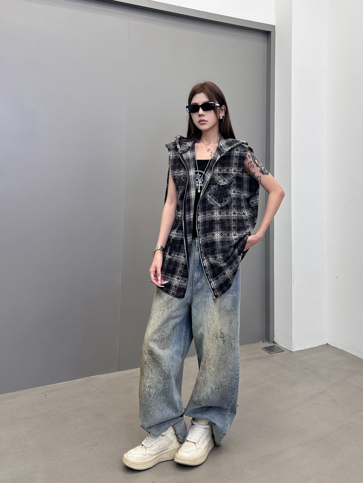 NO:329947,Croxin | New casual vest, hand-embroidered cross marks for laundry and washing, cotton, same style for men and women, size sml, chrome hearts, alexander wang19860909克罗心 ｜ 新款休闲马甲,成衣洗水手工绣十字标,棉,男女同款,尺码sml,,chrome hearts,alexander wang,Women's clothing