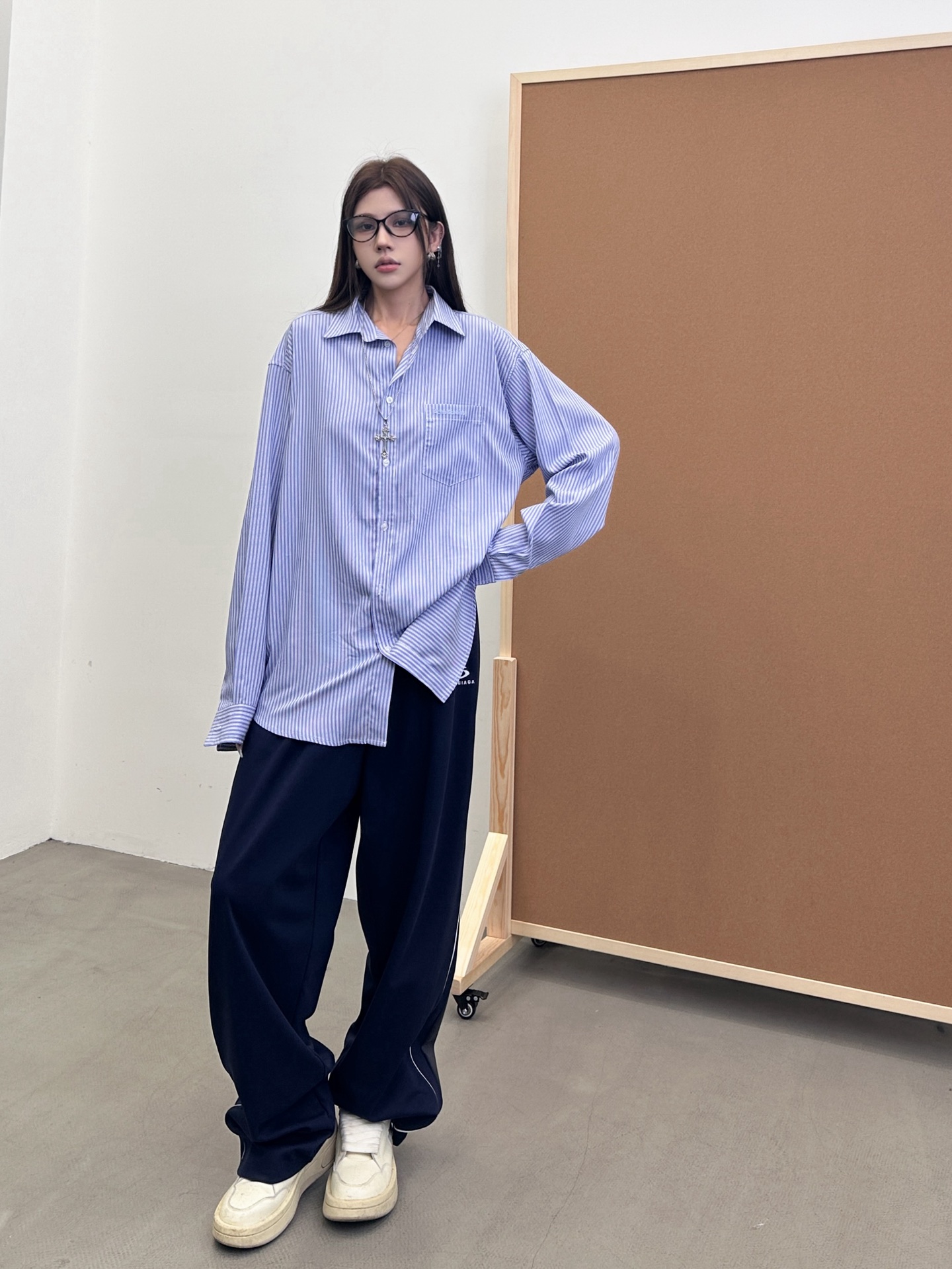 NO:329931,ACNE ｜ New striped shirt, lycel fabric, classic embroidery logo, same style for men and women, size sml, acne studios, alexander wang19860909ACNE ｜ 新款条纹衬衣,莱赛尔面料,经典刺绣标,男女同款,尺码sml,,acne studios,alexander wang,Women's clothing