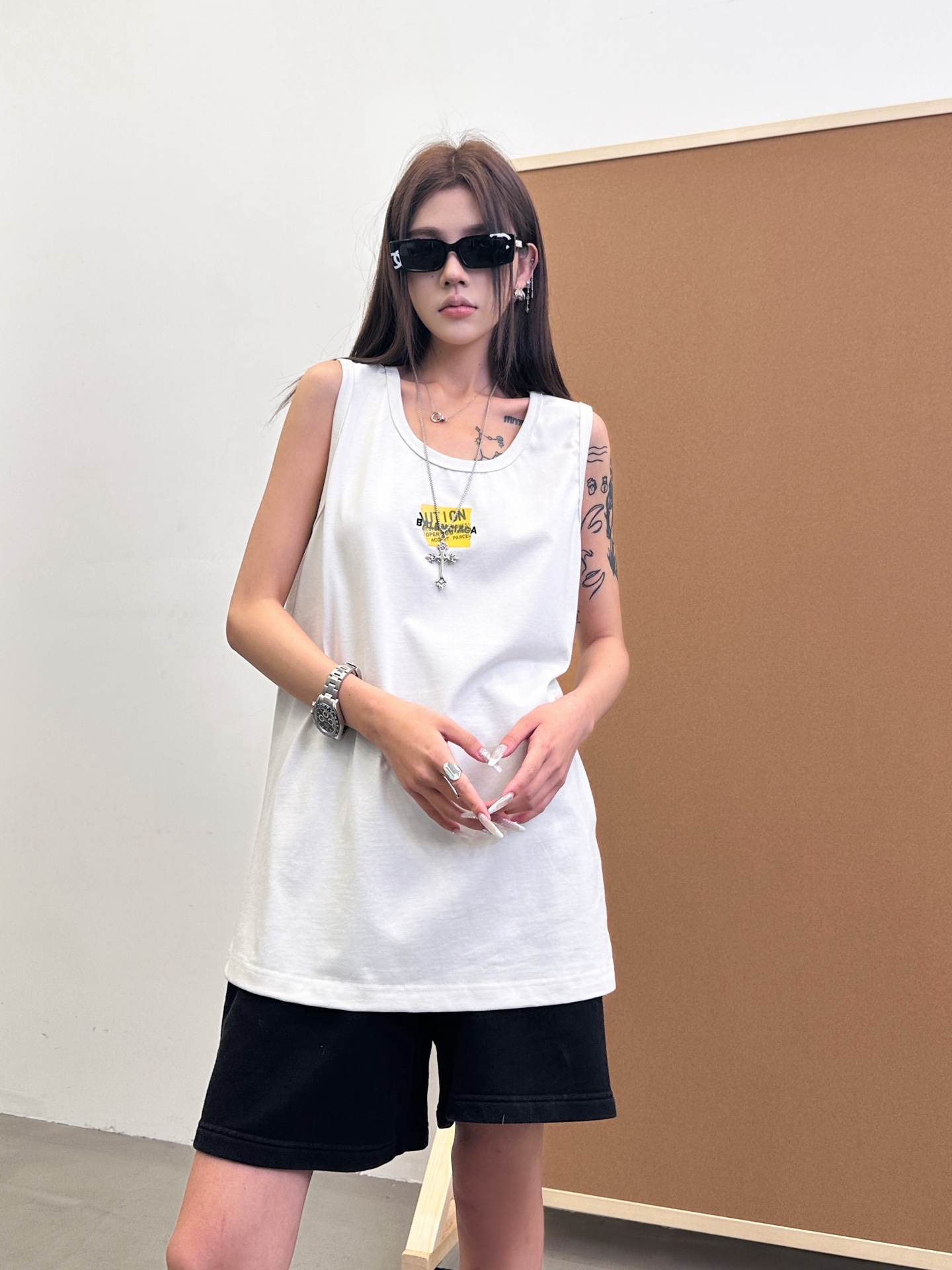 NO:329925,Paris ｜ New tape series vest, front and rear embroidery and tape printing technology, cotton, same style for men and women, size sml, alexander wang19860909巴黎 ｜ 新款胶布系列背心,成衣洗水前后刺绣加胶布印花工艺,棉,男女同款,尺码sml,,alexander wang,Women's clothing