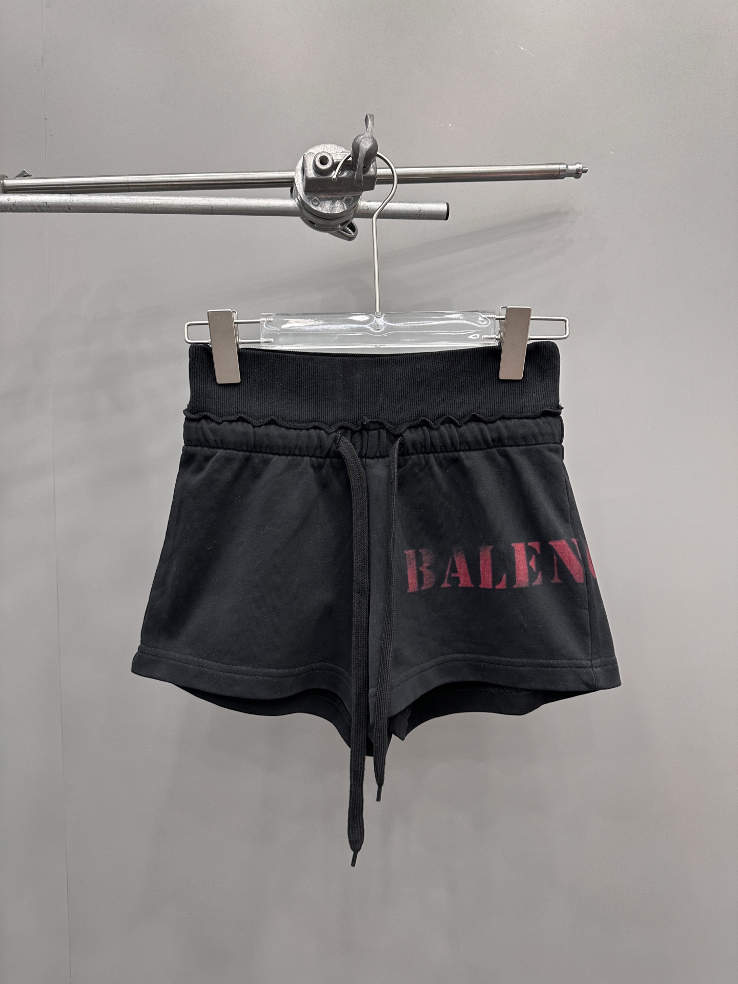 NO:330724,Paris ｜ New shorts, laundry and wash water spray printing process, cotton, size sml, shorts, alexander wang19860909巴黎 ｜ 新款短裤,成衣洗水喷色印花工艺,棉,尺码sml,,shorts,alexander wang,Women's clothing