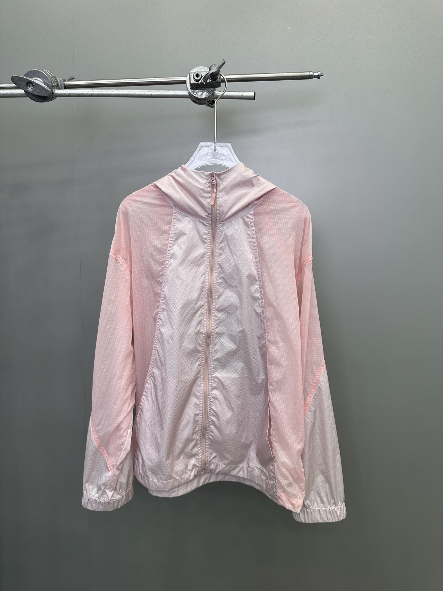 NO:326924,ACNE ｜ New anti-short clothing, same color splicing structure, ultra-thin nylon anti-short fabric, size sml, acne studios, alexander wang19860909ACNE ｜ 新款防嗮服,同色拼接结构,超薄锦纶防嗮面料,尺码sml,,acne studios,alexander wang,Women's clothing