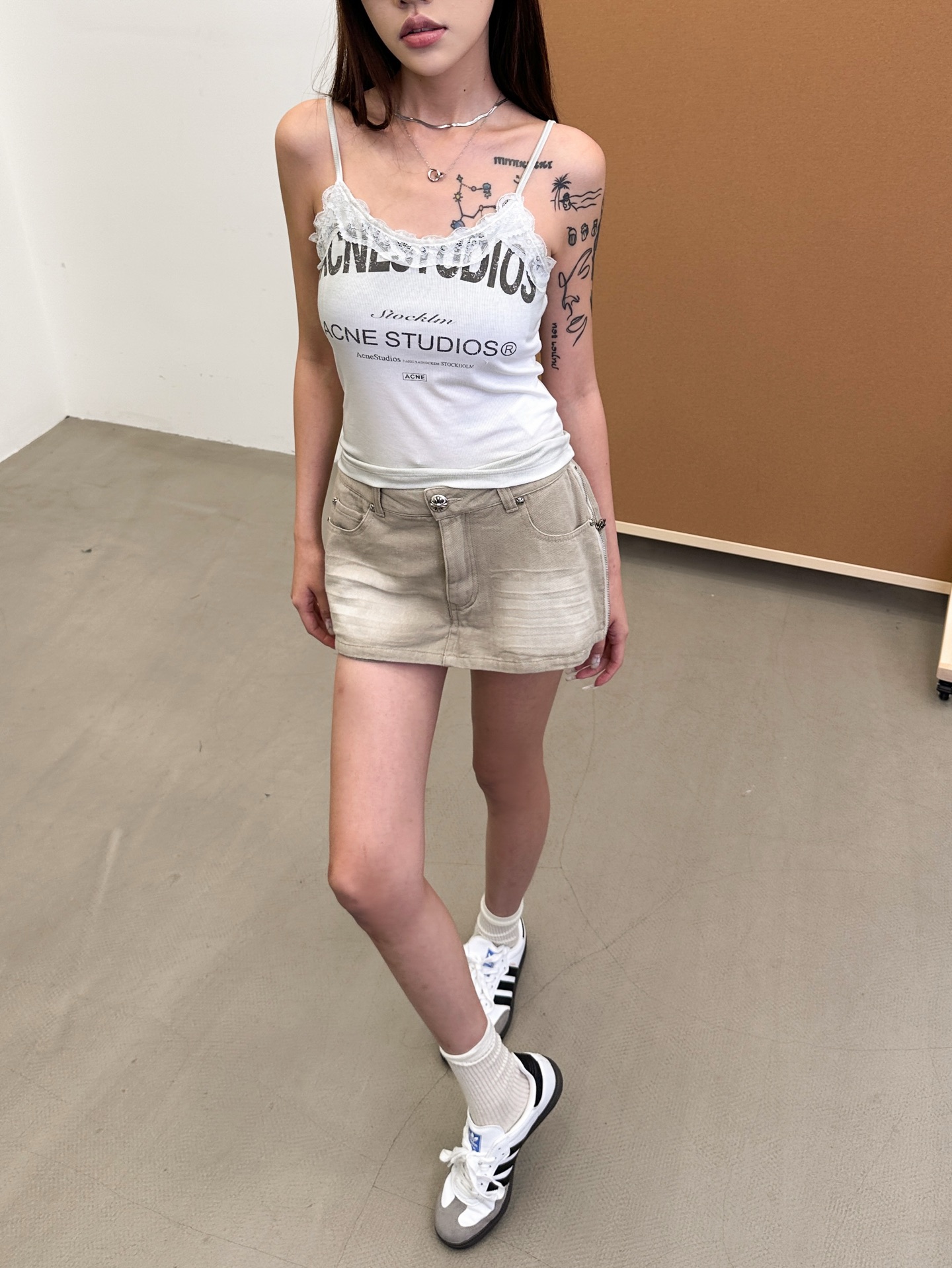 NO:334765,Acne ｜ New suspender vest, laundry and wash water spray printing process splicing lace edge, Tiansiren cotton blend fabric has strong skin-friendly feeling, size sml, acne studios, alexander wang19860909Acne ｜ 新款吊带背心,成衣洗水喷色印花工艺拼接蕾丝边,天丝人棉混纺面料亲肤感强,尺码sml,,acne studios,alexander wang,Women's clothing