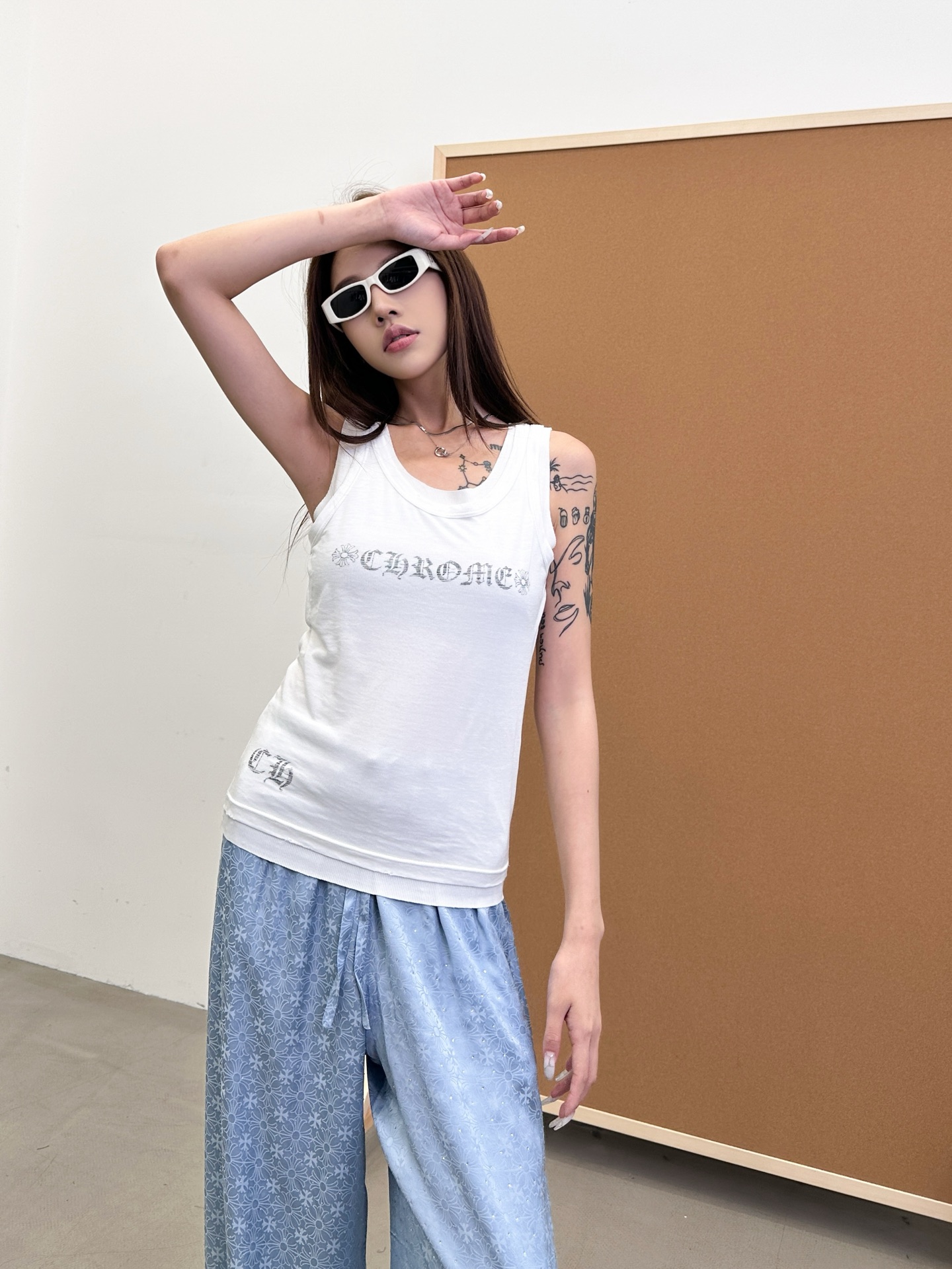 NO:334748,Croxin | New vest, printing and superposition process for laundry washing and water grinding, two-piece fabric making, size sml, chrome hearts, alexander wang19860909克罗心 ｜ 新款背心,成衣洗水吊磨前后印花叠加工艺,莱赛尔面料假两件做法,尺码sml,,chrome hearts,alexander wang,Women's clothing