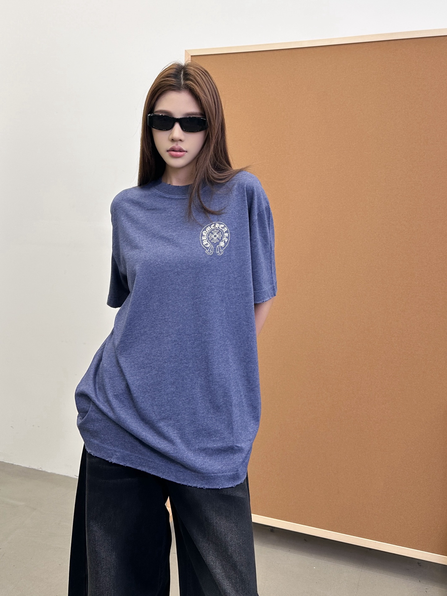 NO:334751,Croxin | New short-sleeved T, laundry washing water hanging grinding printed ironing diamond superposition technology, cotton, same style for men and women, size sml, chrome hearts, T-shirt, alexander wang19860909克罗心 ｜ 新款短袖t,成衣洗水吊磨印花烫钻叠加工艺,棉,男女同款,尺码sml,,chrome hearts,T-shirt,alexander wang,Women's clothing