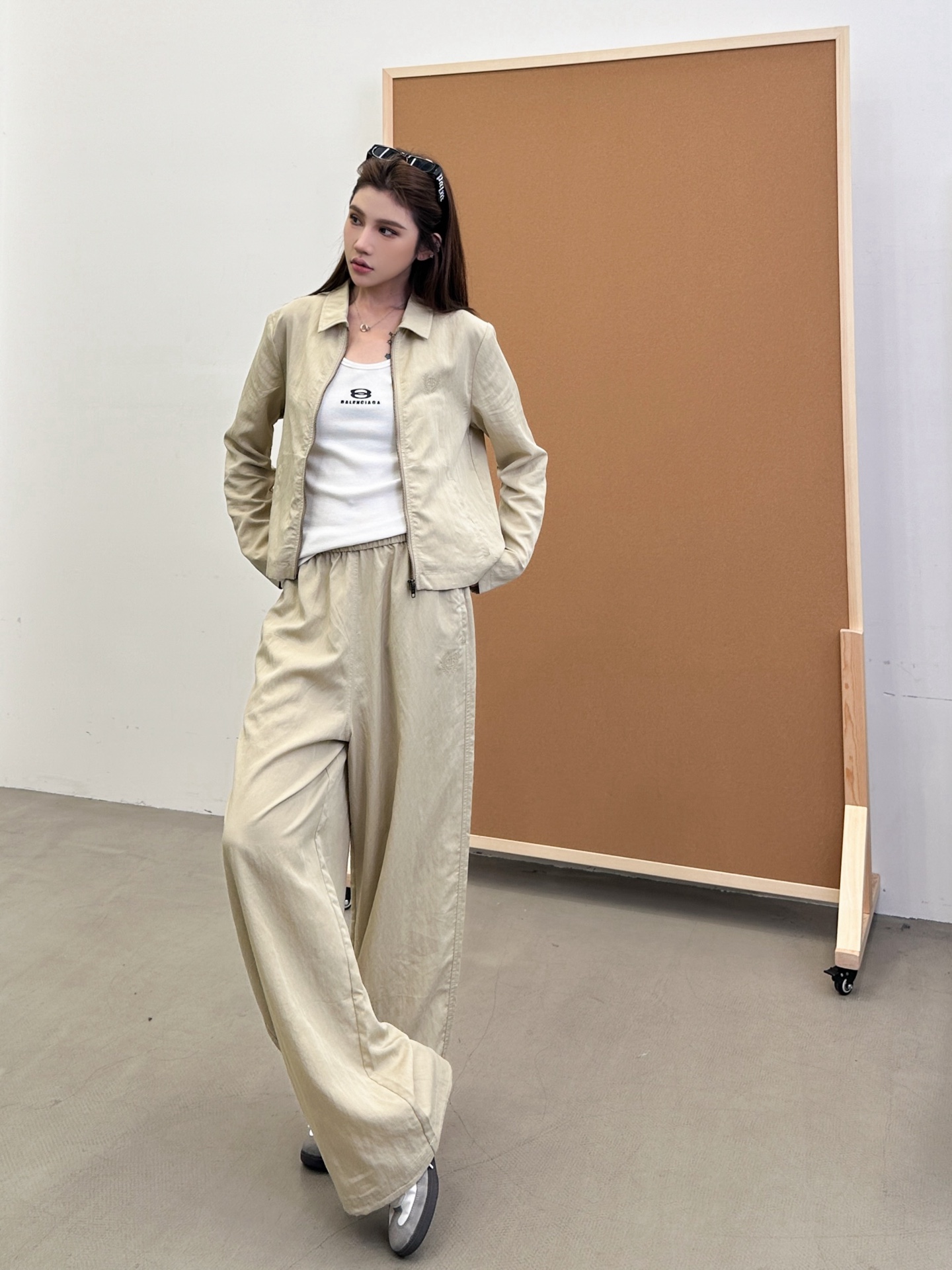 NO:335178,Paris ｜ New casual pants, classic embroidery logo, imported lyser linen special fabric, same style for men and women, size sml, alexander wang19860909巴黎 ｜ 新款休闲裤,经典刺绣标,进口莱赛尔亚麻特殊面料,男女同款,尺码sml,,alexander wang,Women's clothing