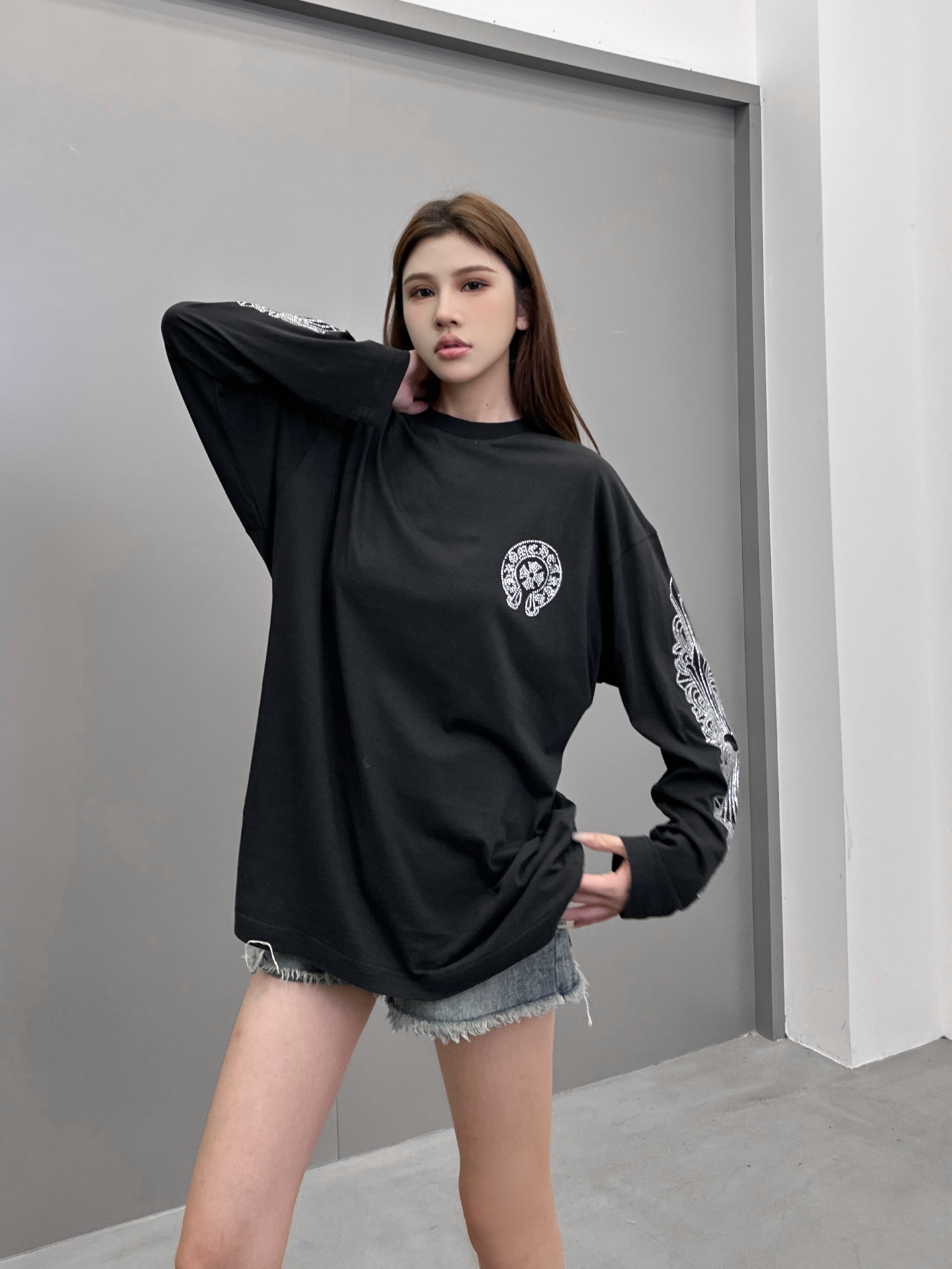 NO:415962,Croxin | New long-sleeved t, laundry washing process and full-body printed ironing diamonds, cotton, same style for men and women, size sml, chrome hearts, alexander wang19860909克罗心 ｜ 新款长袖t,成衣洗水工艺加全身印花烫钻,棉,男女同款,尺码sml,,chrome hearts,alexander wang,Women's clothing