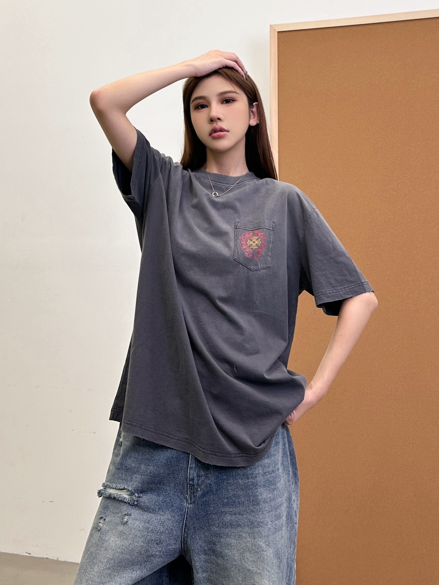 NO:415990,Croxin | New short-sleeved T, laundry and wash water spray color hanging grinding and front and rear printing, same style for men and women, size sml, chrome hearts, T-shirt, alexander wang19860909克罗心 ｜ 新款短袖t,成衣洗水喷色吊磨加前后印花,男女同款,尺码sml,,chrome hearts,T-shirt,alexander wang,Women's clothing