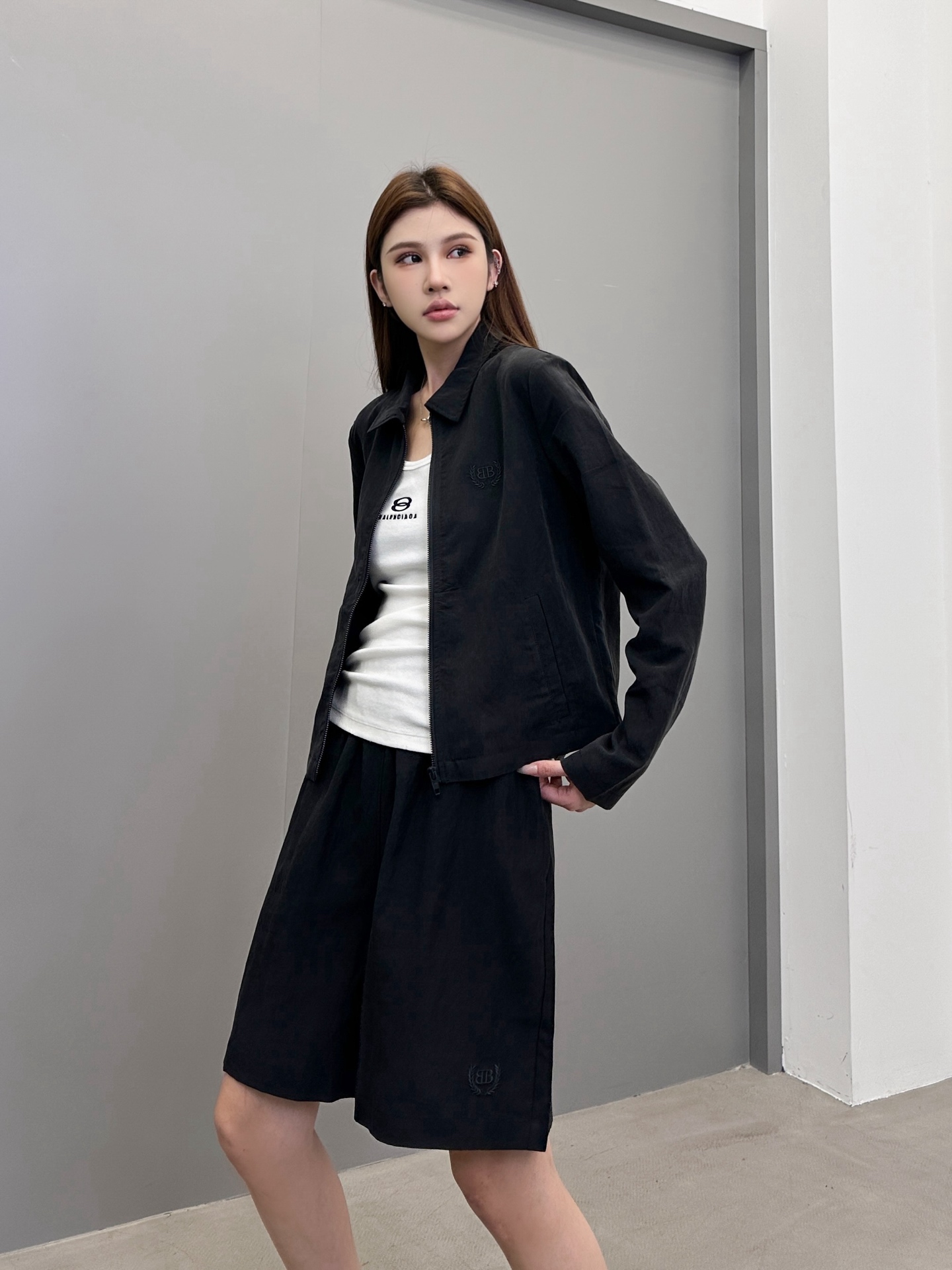 NO:416013,Paris ｜ New tops, classic embroidery logo, imported lysel linen special fabric, size sml, alexander wang19860909巴黎 ｜ 新款上衣,经典刺绣标,进口莱赛尔亚麻特殊面料,尺码sml,,alexander wang,Women's clothing