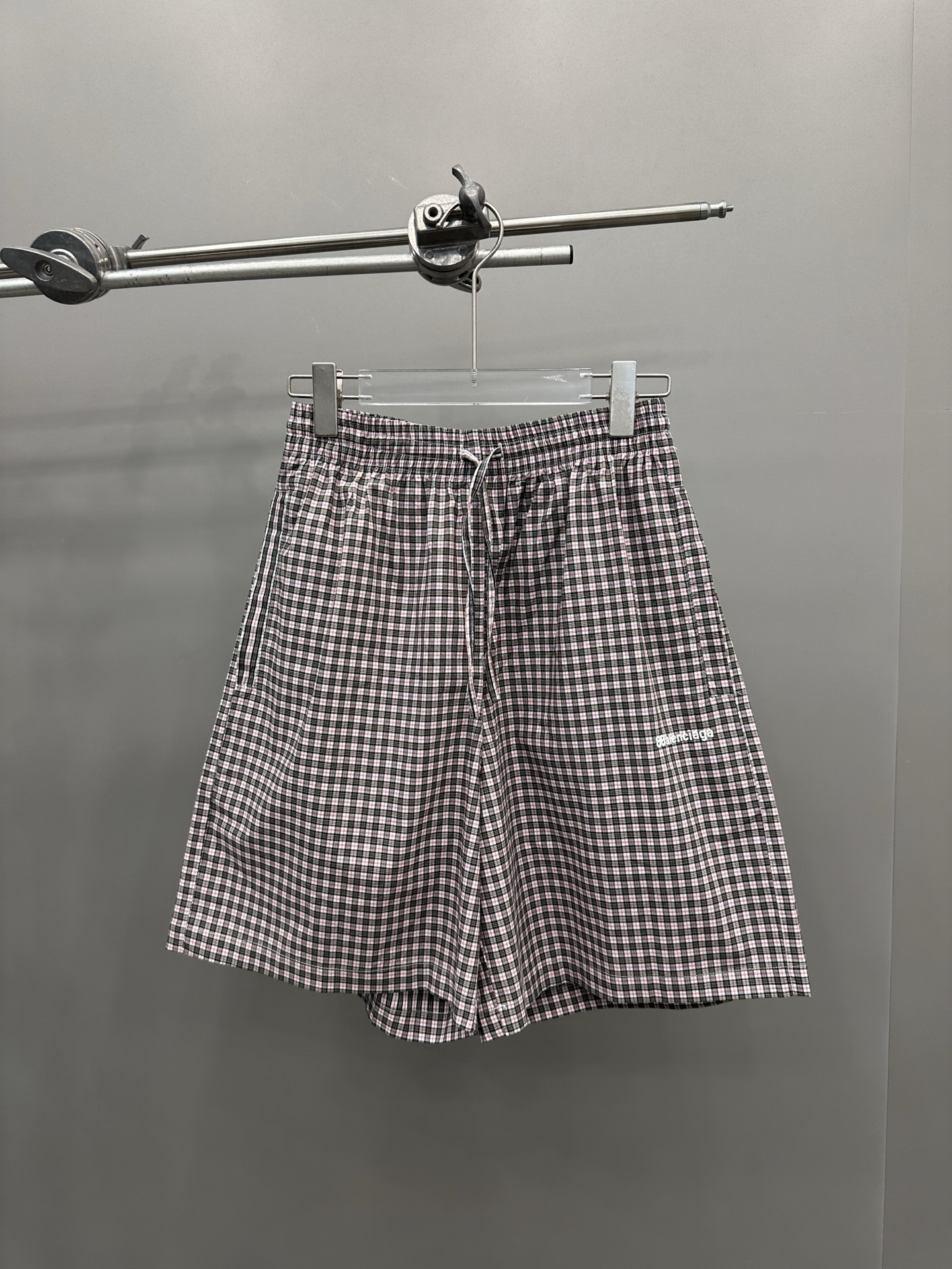 NO:417678,Paris ｜ New plaid shorts, classic embroidery logo, latest original plaid fabric, cotton, same style for men and women, size sml, shorts, alexander wang19860909巴黎 ｜ 新款格子短裤,经典刺绣标,最新原版格子面料,棉,男女同款,尺码sml,,shorts,alexander wang,Women's clothing