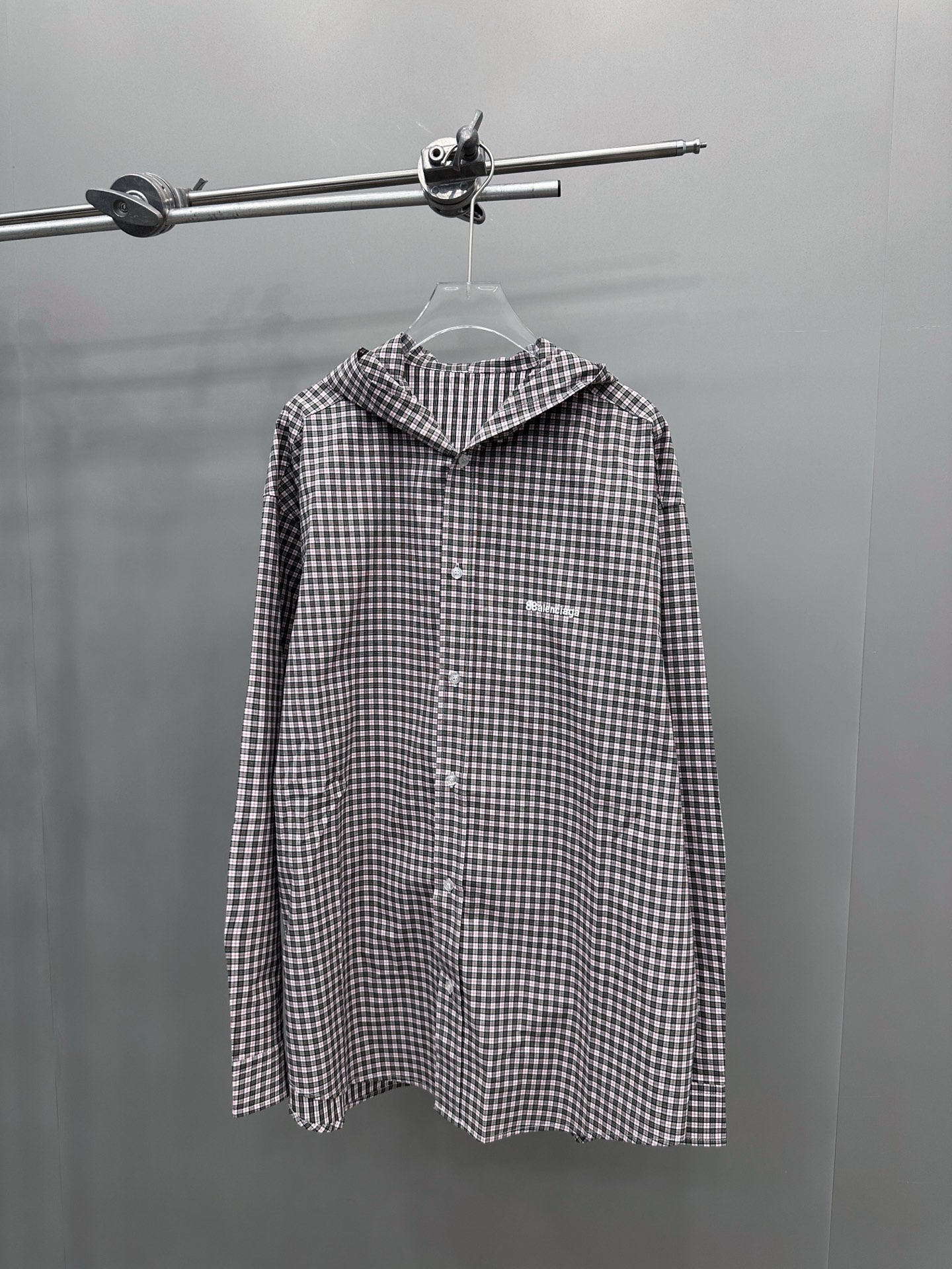 NO:417688,Paris ｜ New plaid shirt, classic embroidery logo, latest original plaid fabric, cotton, same style for men and women, size sml, alexander wang19860909巴黎 ｜ 新款格子衬衣,经典刺绣标,最新原版格子面料,棉,男女同款,尺码sml,,alexander wang,Women's clothing