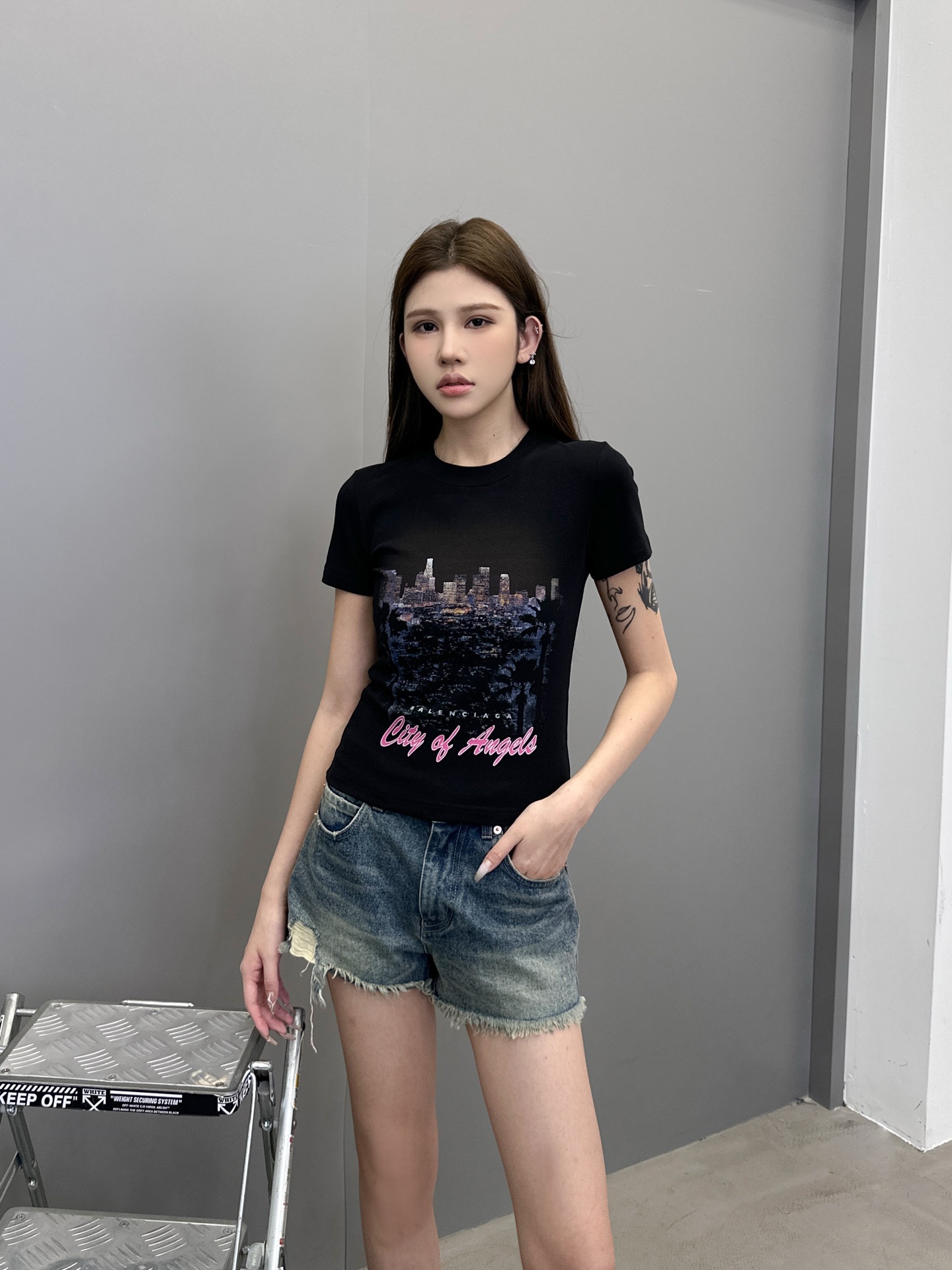 NO:436307,Paris ｜ New short-sleeved T, laundry washing water plus digital direct-spray printing technology, size sml, T-shirt, alexander wang19860909巴黎 ｜ 新款短袖t,成衣洗水加数码直喷印花工艺,尺码sml,,T-shirt,alexander wang,Women's clothing