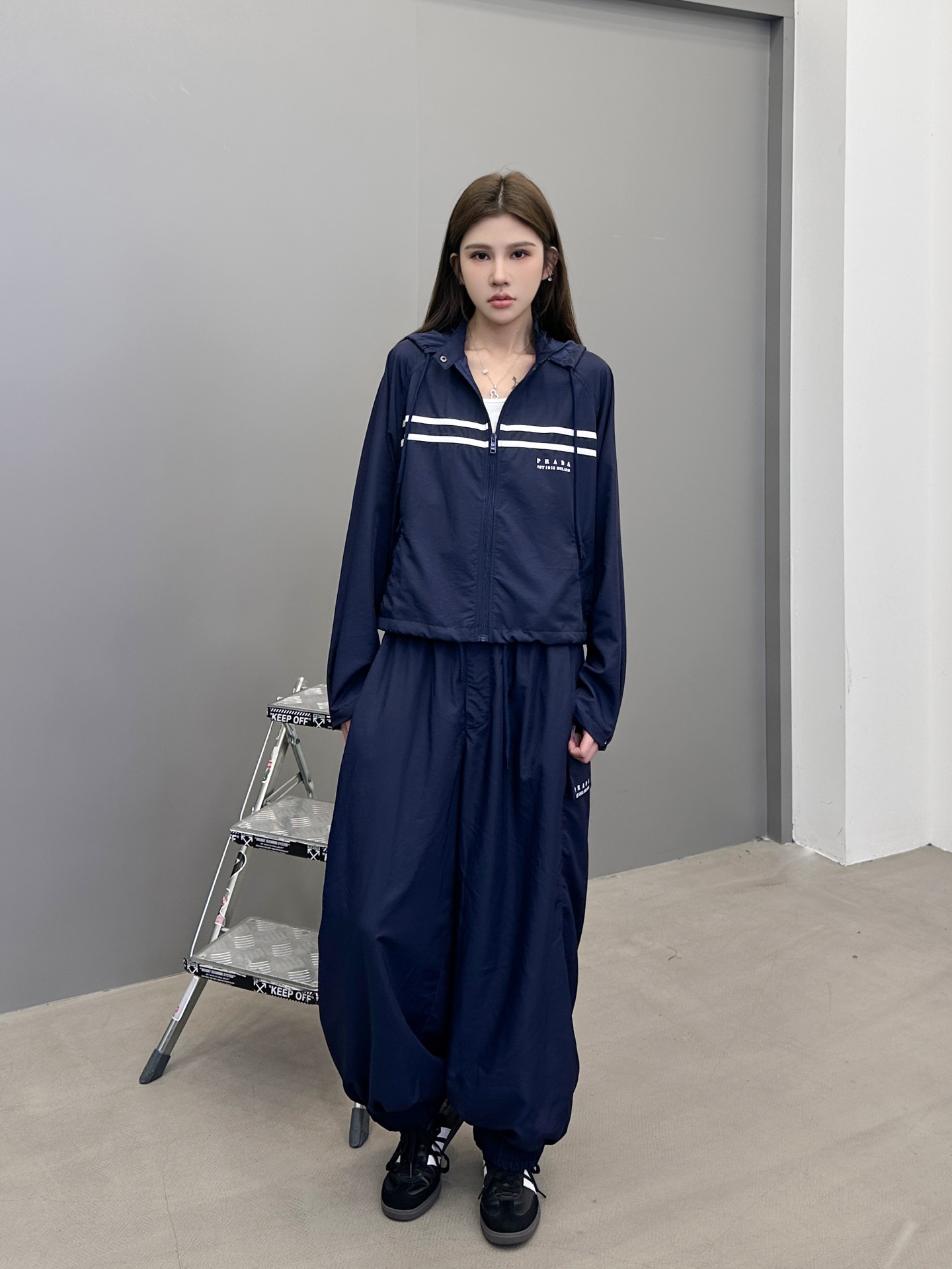 NO:436314,p-home | New thin jacket, classic printed logo and handmade car bar craftsmanship, fashionable thin cardigan, size sml, jackets & coats, alexander wang19860909p家 ｜ 新款薄夹克,经典印花标加手工车杠工艺,时尚薄开衫,尺码sml,,jackets & coats,alexander wang,Women's clothing