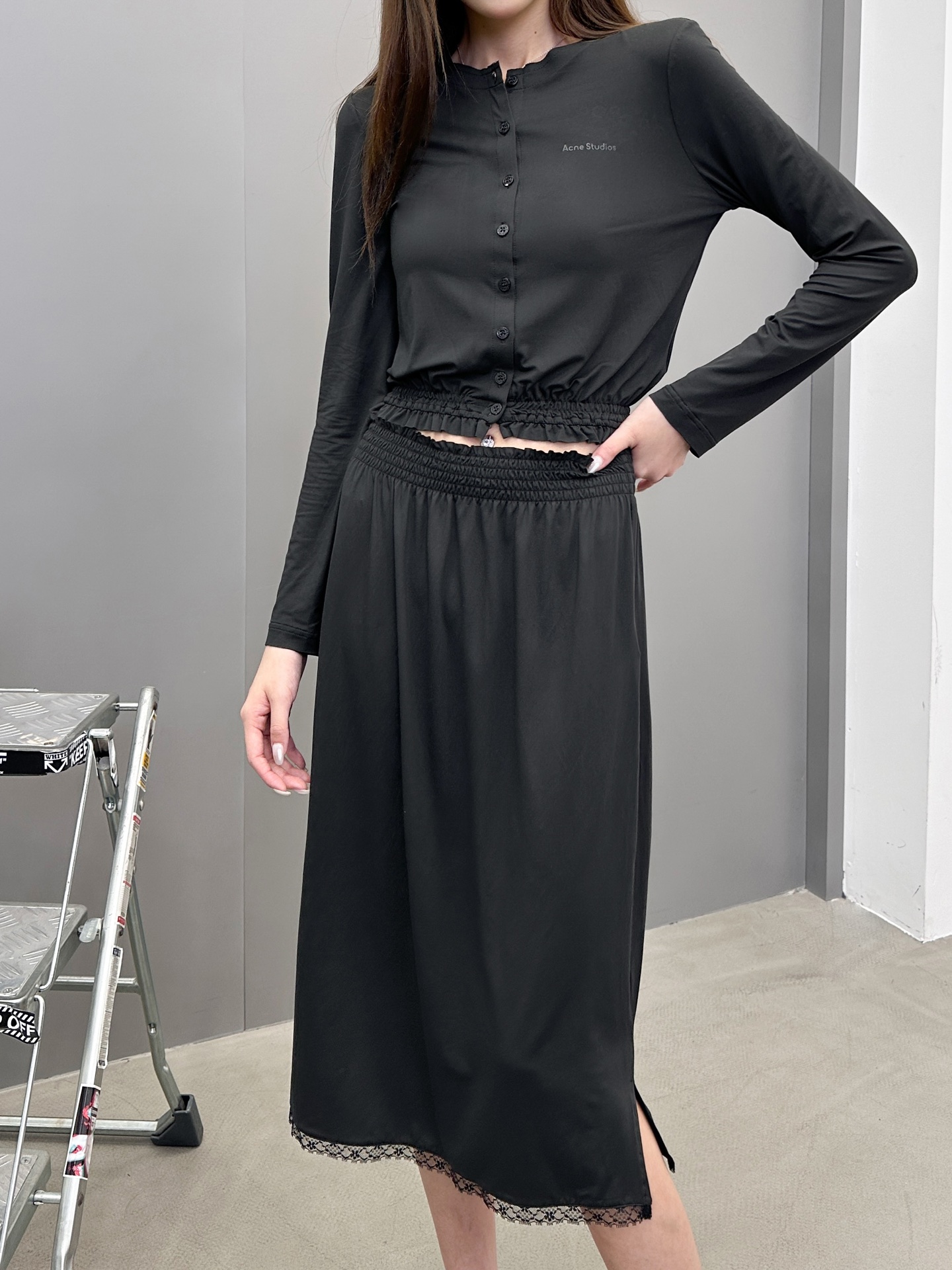 NO:454688,? Acne | New skirt, classic embroidery logo, imported special ultra-thin fabric, complex lace splicing and cable making, size sml, acne studios, skirts, alexander wang19860909? Acne ｜ 新款半裙,经典刺绣标,进口特殊超薄面料,蕾丝拼接复杂打缆做工,尺码sml,,acne studios,skirts,alexander wang,Women's clothing