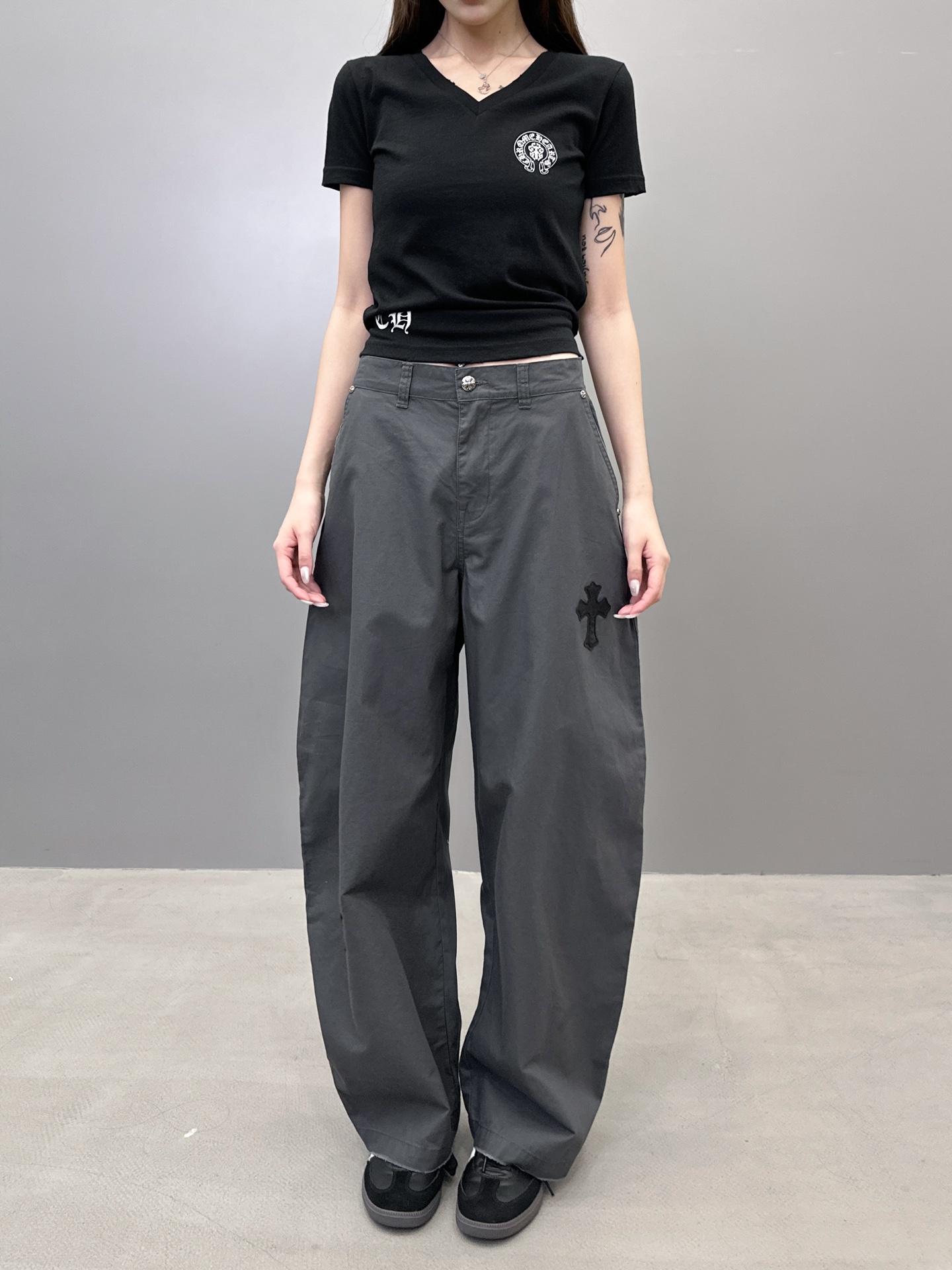 NO:454703,? Croxin | New casual pants, laundry, washing, water, grinding, handmade car cross mark, imported high-density khaki fabric, same style for men and women, size sml, chrome hearts, alexander wang19860909? 克罗心 ｜ 新款休闲裤,成衣洗水吊磨工艺加手工车十字标,进口高密卡其布面料,男女同款,尺码sml,,chrome hearts,alexander wang,Women's clothing