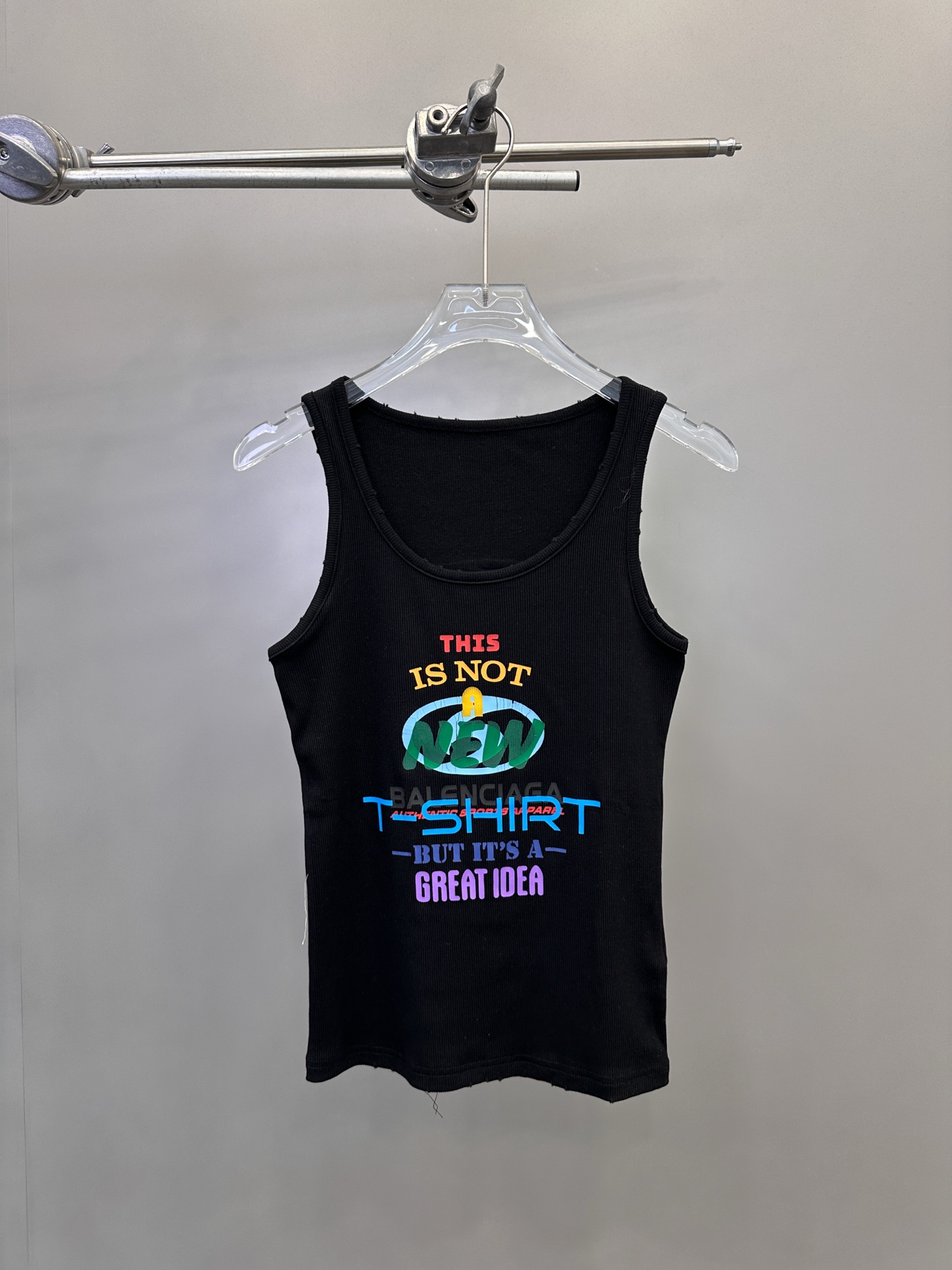 NO:454723,Paris ｜ New vest, laundry, water, cracking and slurry printing process, cotton blended fabric, size sml, alexander wang19860909巴黎 ｜ 新款背心,成衣洗水吊磨裂浆印花工艺,人棉混纺面料,尺码sml,,alexander wang,Women's clothing