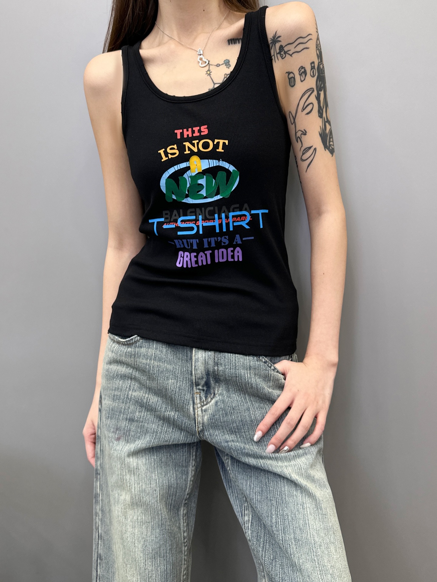 NO:454682,? Paris ｜ New vest, laundry, water, cracking and slurry printing process, cotton blended fabric, size sml, alexander wang19860909? 巴黎 ｜ 新款背心,成衣洗水吊磨裂浆印花工艺,人棉混纺面料,尺码sml,,alexander wang,Women's clothing