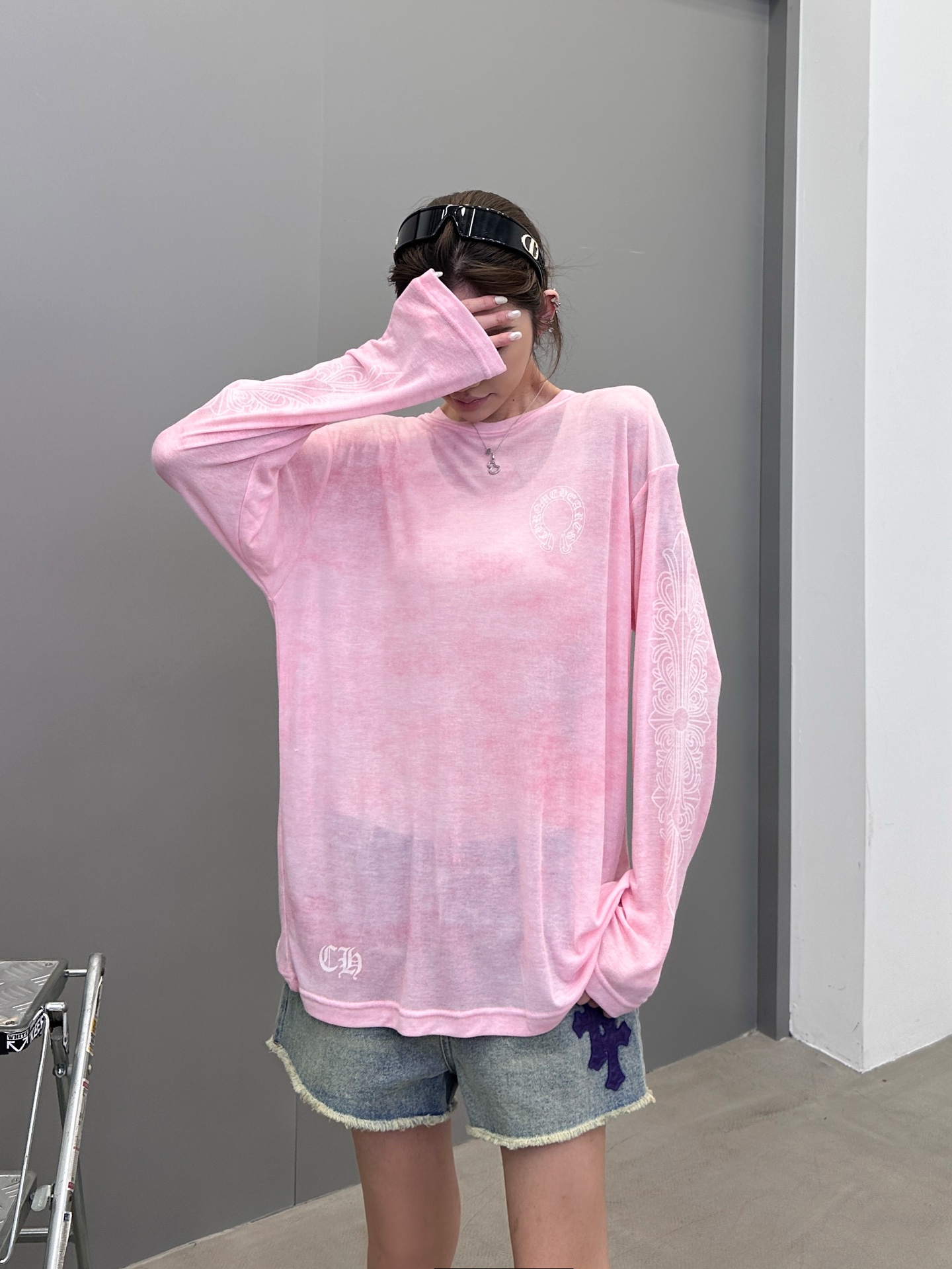 NO:457964,Croxin | New long-sleeved T, laundry washing water tie dyeing and multiple printing technology, Tennis blended recycled fabric, same style for men and women, size sml, chrome hearts, alexander wang19860909克罗心 ｜ 新款长袖t,成衣洗水扎染加多处印花工艺,天丝混纺再生面料,男女同款,尺码sml,,chrome hearts,alexander wang,Women's clothing