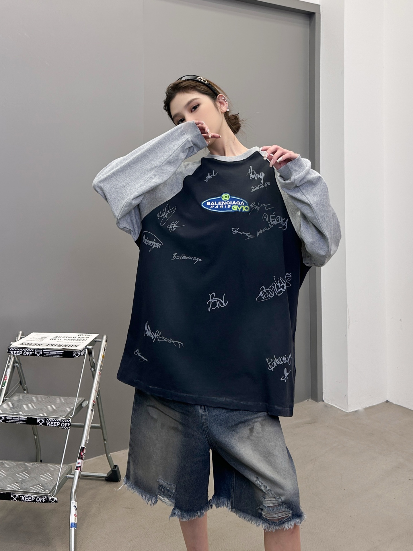 NO:460910,Paris ｜ New long-sleeved T, laundry, water, hanging and spray-color printing superposition technology plus multi-color three-dimensional embroidery, same style for men and women, size sml, alexander wang19860909巴黎 ｜ 新款长袖t,成衣洗水吊磨喷色印花叠加工艺加多色立体刺绣,男女同款,尺码sml,,alexander wang,Women's clothing