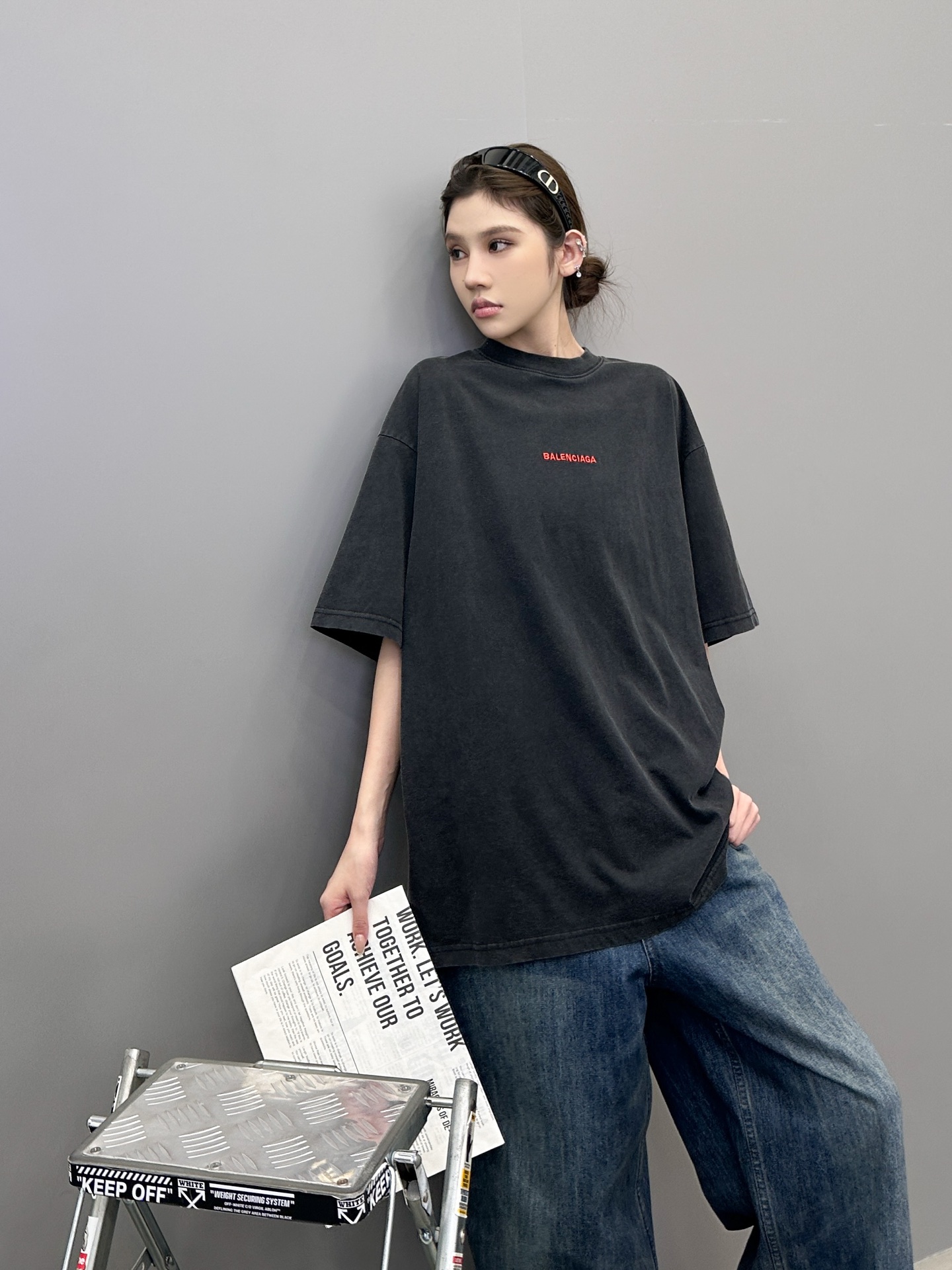 NO:460926,Paris ｜ New short-sleeved T, ready-to-wear washing and color stir-frying technology plus classic embroidery for front and back, same style for men and women, size sml, T-shirt, alexander wang19860909巴黎 ｜ 新款短袖t,成衣洗水炒色工艺加前后经典刺绣,男女同款,尺码sml,,T-shirt,alexander wang,Women's clothing