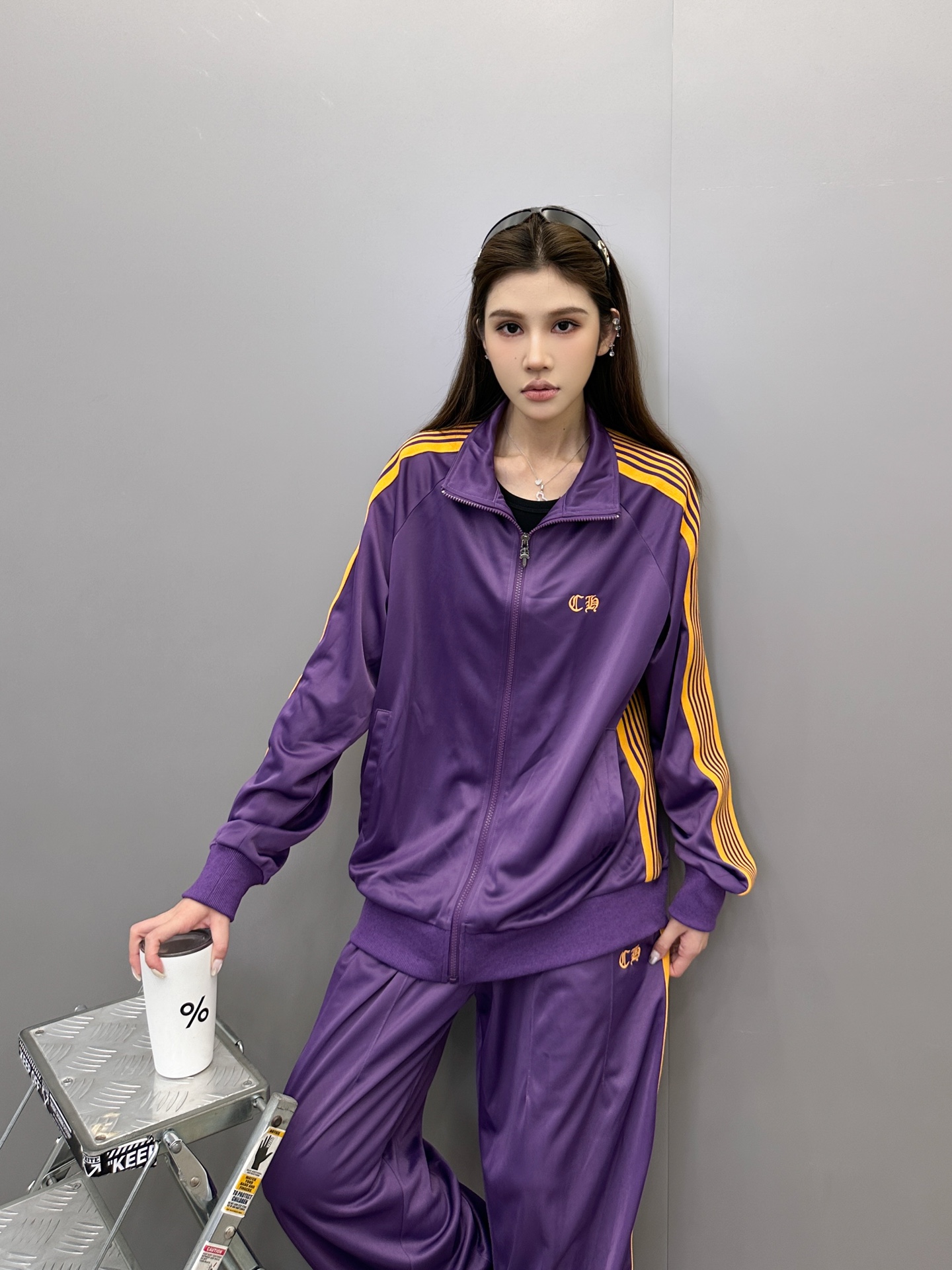 NO:464778,Jacket Pants Croxin | New casual suit, classic embroidery logo, handmade car side bar craft, casual fashion, same style for men and women, size sml, chrome hearts, jackets & coats, alexander wang19860909外套 裤子 克罗心 ｜ 新款休闲套装,经典刺绣标,手工车侧杠工艺,休闲时尚,男女同款,尺码sml,,chrome hearts,jackets & coats,alexander wang,Women's clothing