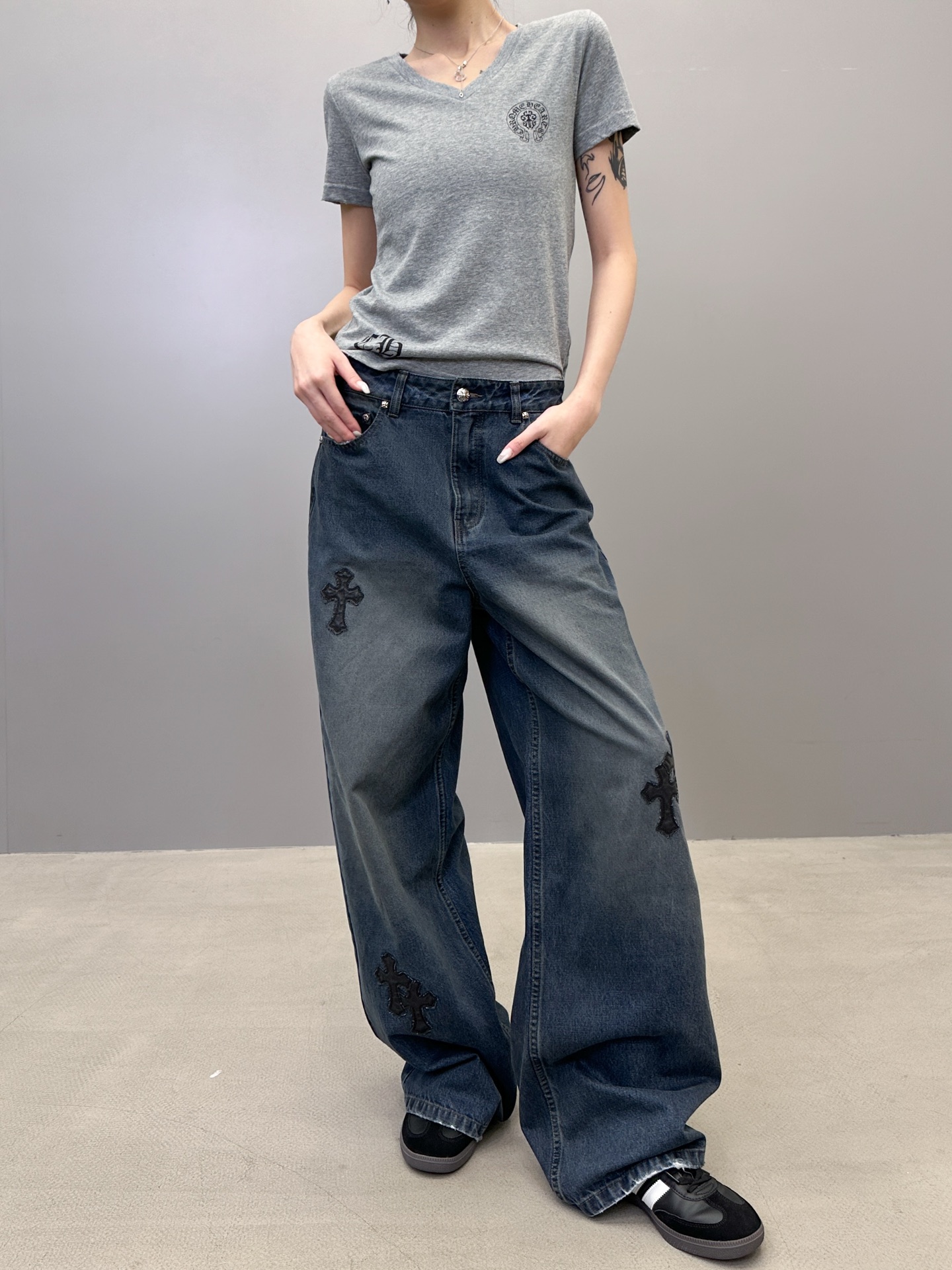 NO:468241,Croxin | New style jeans, laundry, water, grinding technology and handmade car cross mark, same style for men and women, size sml, chrome hearts, jeans, alexander wang19860909克罗心 ｜ 新款牛仔裤,成衣洗水吊磨工艺加手工车十字标,男女同款,尺码sml,,chrome hearts,jeans,alexander wang,Women's clothing