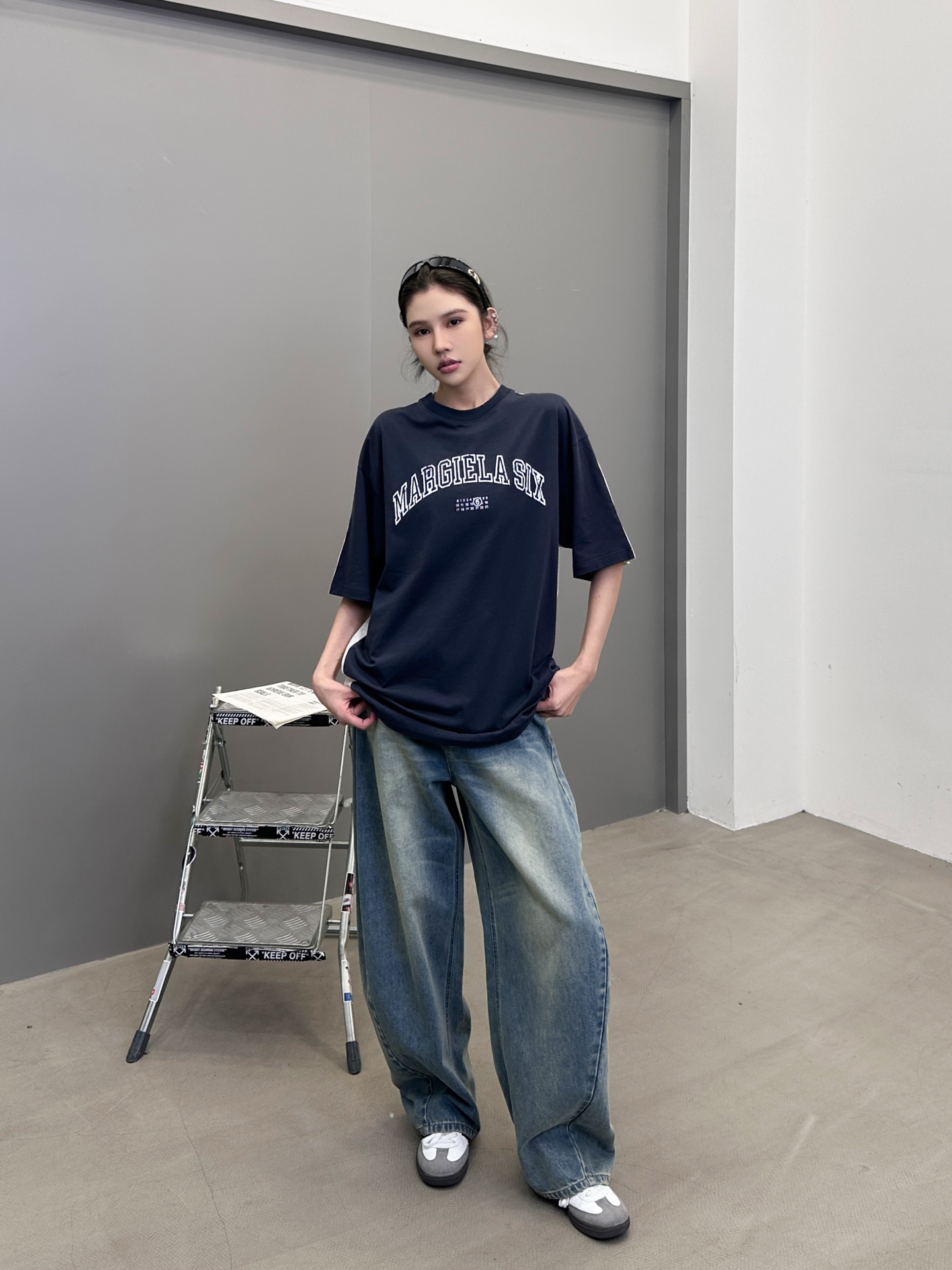 NO:469691,mm6 ｜ New short-sleeved t, laundry washing watermarking technology plus front and rear contrasting color splicing, same style for men and women, size sml, masion margiela, T-shirt, alexander wang19860909mm6 ｜ 新款短袖t,成衣洗水印花工艺加前后撞色拼接,男女同款,尺码sml,,masion margiela,T-shirt,alexander wang,Women's clothing