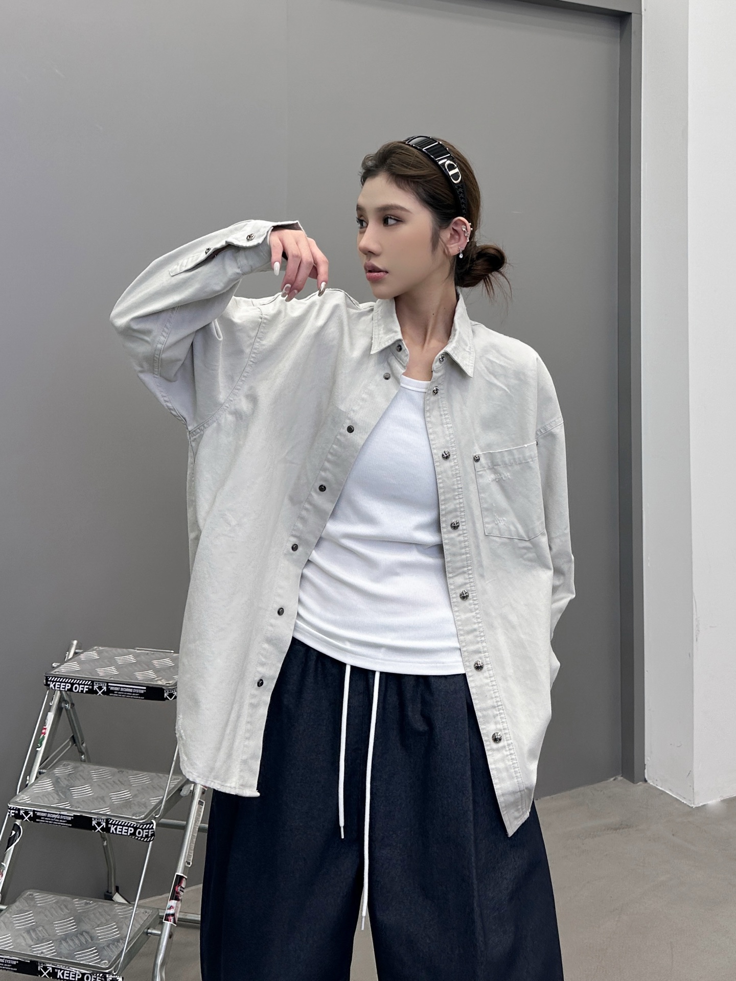 NO:473409,Croxin | New shirt, laundry washing water hanging grinding color spraying technology, high-density cotton, same style for men and women, size sml, chrome hearts, alexander wang19860909克罗心 ｜ 新款衬衣,成衣洗水吊磨喷色工艺,高密棉布,男女同款,尺码sml,,chrome hearts,alexander wang,Women's clothing