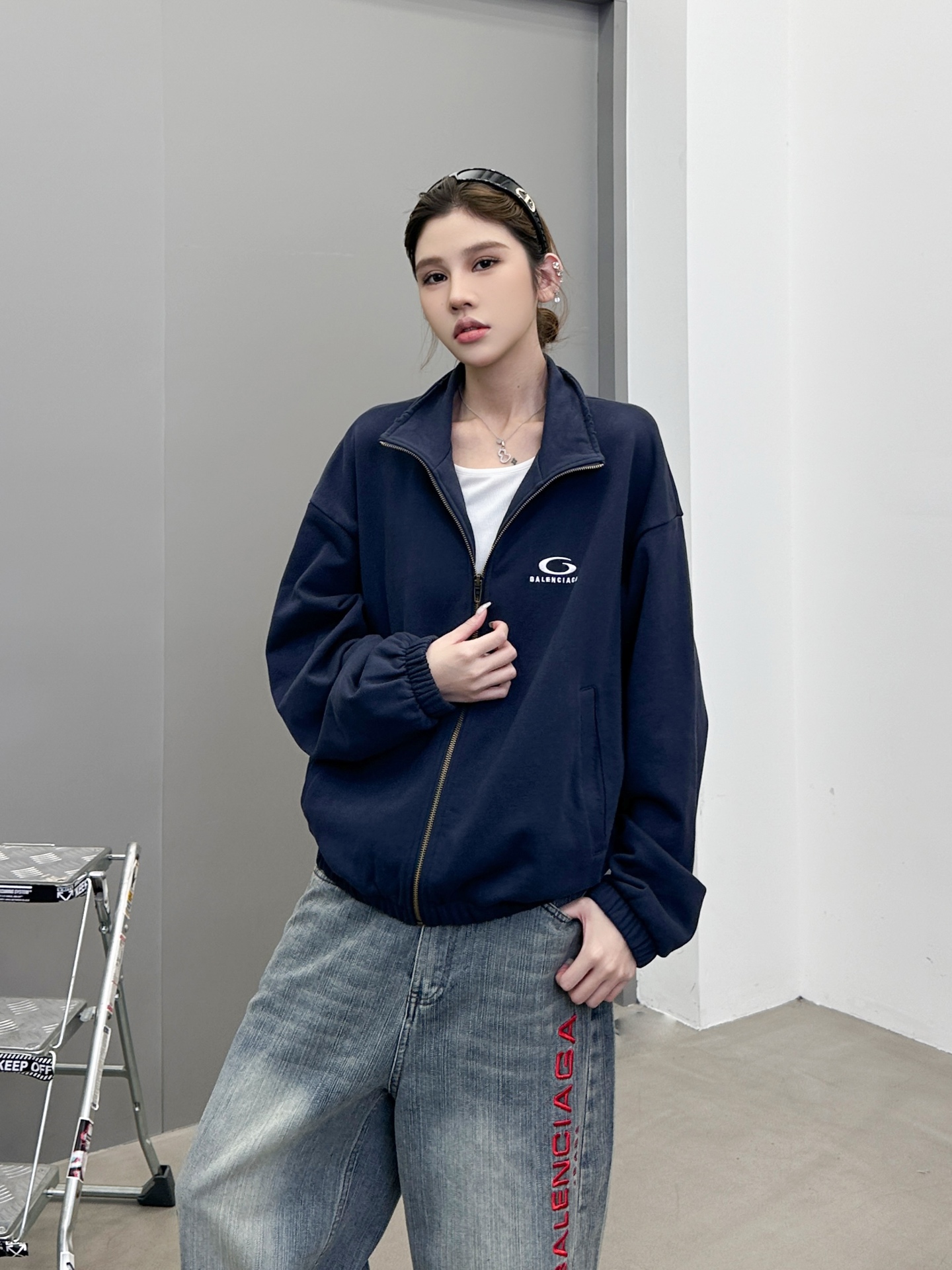 NO:473427,? Paris ｜ New sweatshirt cardigan, laundry washing and water grinding technology, classic embroidery label, same style for men and women, size sml, hoodie, sweatshirts, alexander wang19860909? 巴黎 ｜ 新款卫衣开衫,成衣洗水吊磨工艺,经典刺绣标,男女同款,尺码sml,,hoodie,sweatshirts,alexander wang,Women's clothing