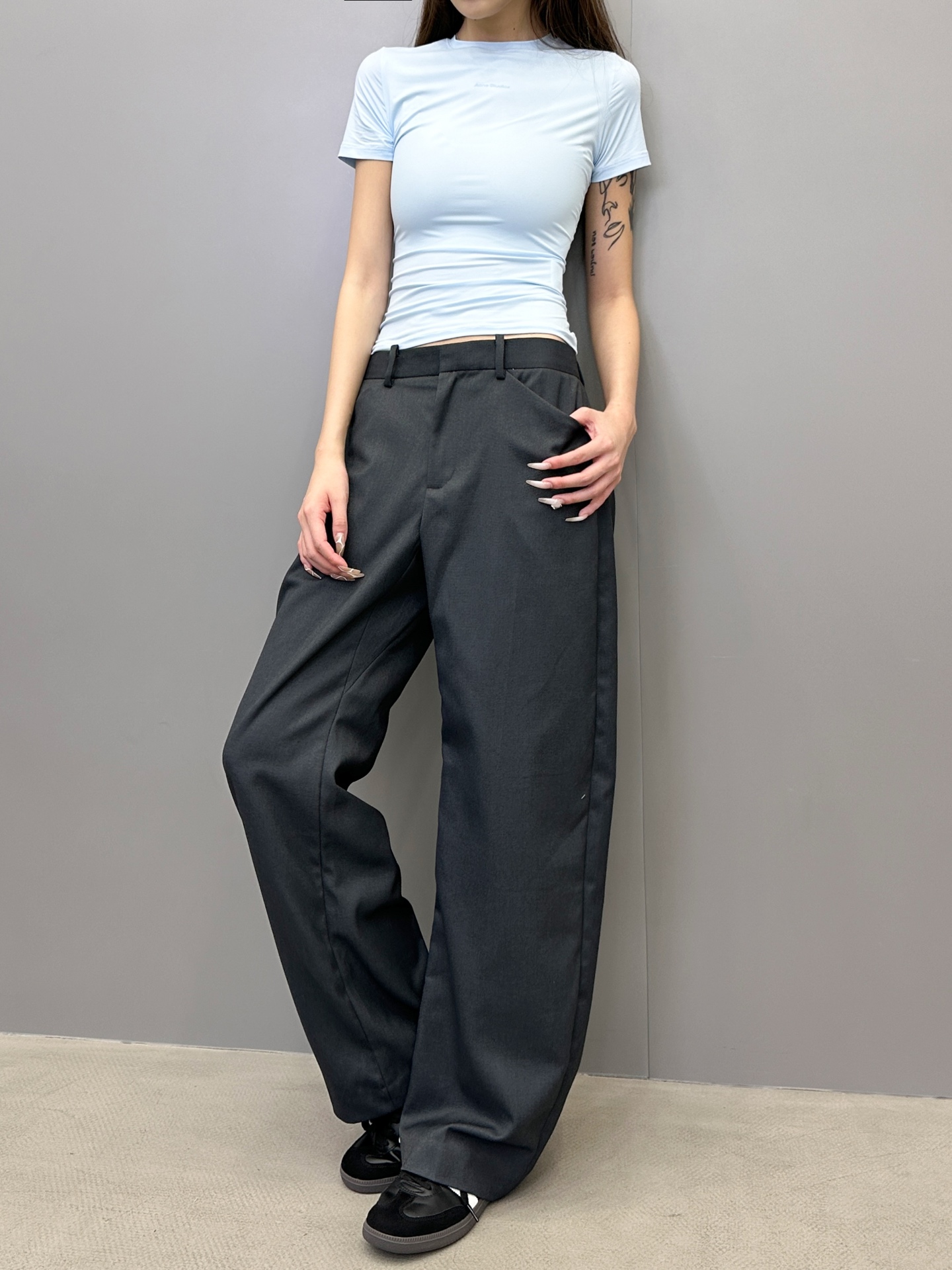 NO:473433,King | New casual pants, three-dimensional tailoring casual trousers, wool-blend fabric, size sml, alexander wang, alexander wang19860909大王 ｜ 新款休闲裤,立体剪裁休闲西裤,羊毛混纺面料,尺码sml,,alexander wang,alexander wang,Women's clothing