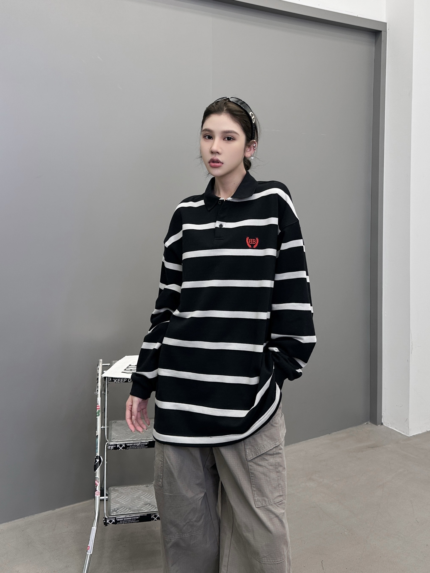 NO:480518,Paris ｜ New polo sweatshirts, laundry wash and classic embroidery marking technology, special sweatshirts, same style for men and women, size sml, hoodie, sweatshirts, alexander wang19860909巴黎 ｜ 新款polo卫衣,成衣洗水加经典刺绣标工艺,特殊卫衣款式,男女同款,尺码sml,,hoodie,sweatshirts,alexander wang,Women's clothing