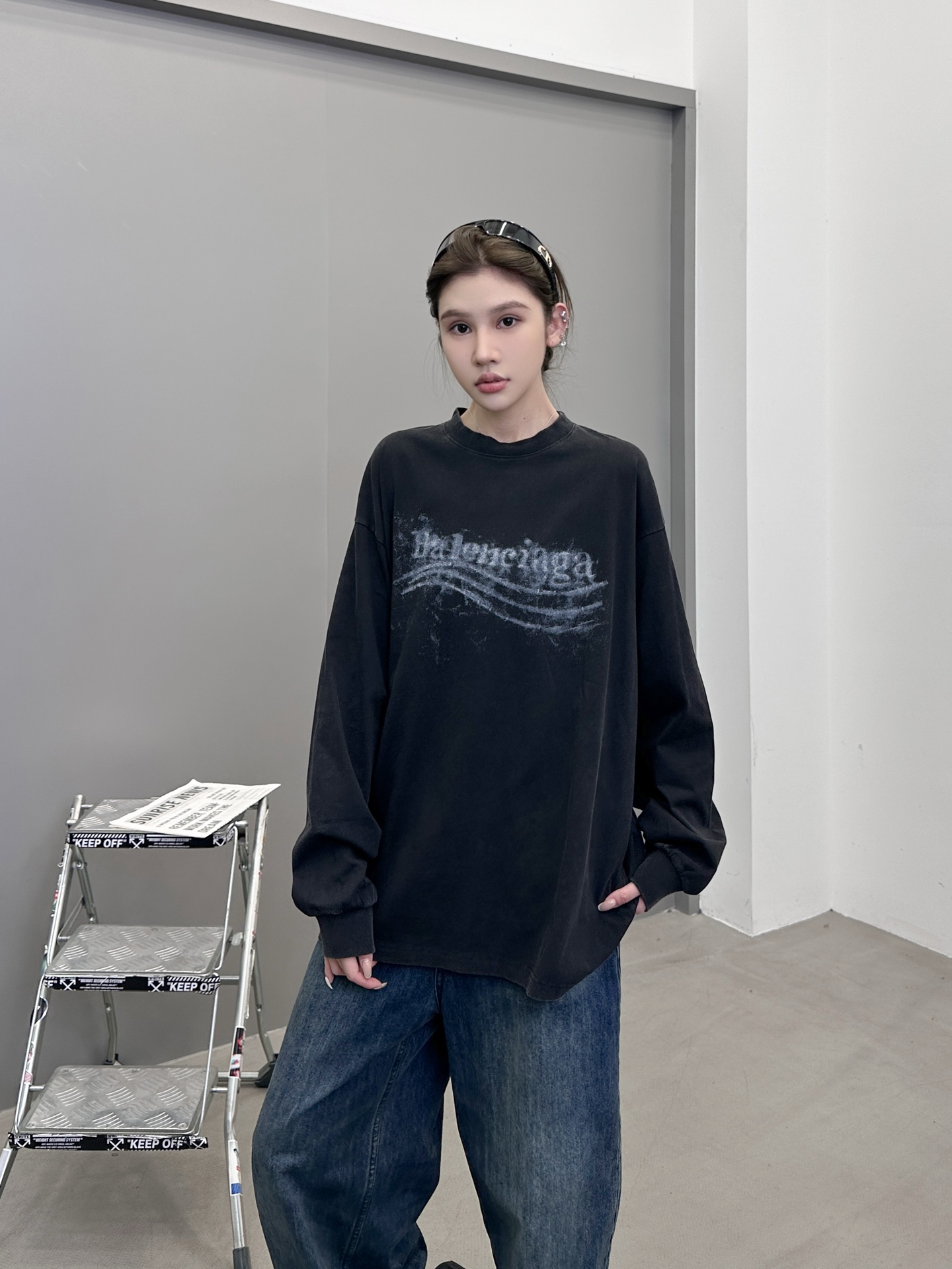 NO:483778,Paris ｜ New long-sleeved T, ready-to-wear washing and stir-frying crafts and garment printing, same style for men and women, size sml, alexander wang19860909巴黎 ｜ 新款长袖t,成衣洗水炒色工艺加成衣印花,男女同款,尺码sml,,alexander wang,Women's clothing