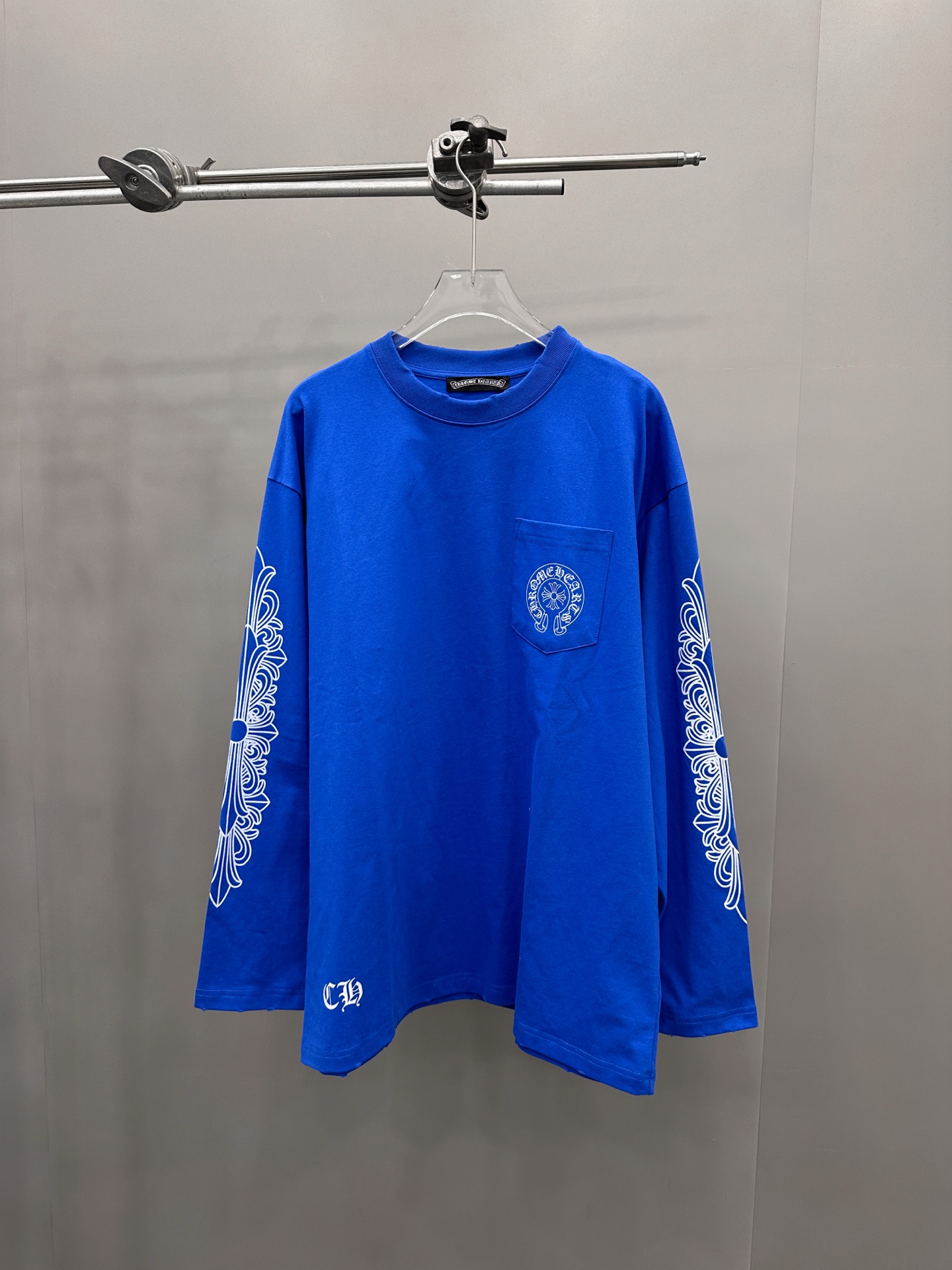NO:489425,? Croxin | New long-sleeved T, laundry washing and water hanging grinding technology plus 6 prints, same style for men and women, size sml, chrome hearts, alexander wang19860909? 克罗心 ｜ 新款长袖t,成衣洗水吊磨工艺加6处印花,男女同款,尺码sml,,chrome hearts,alexander wang,Women's clothing