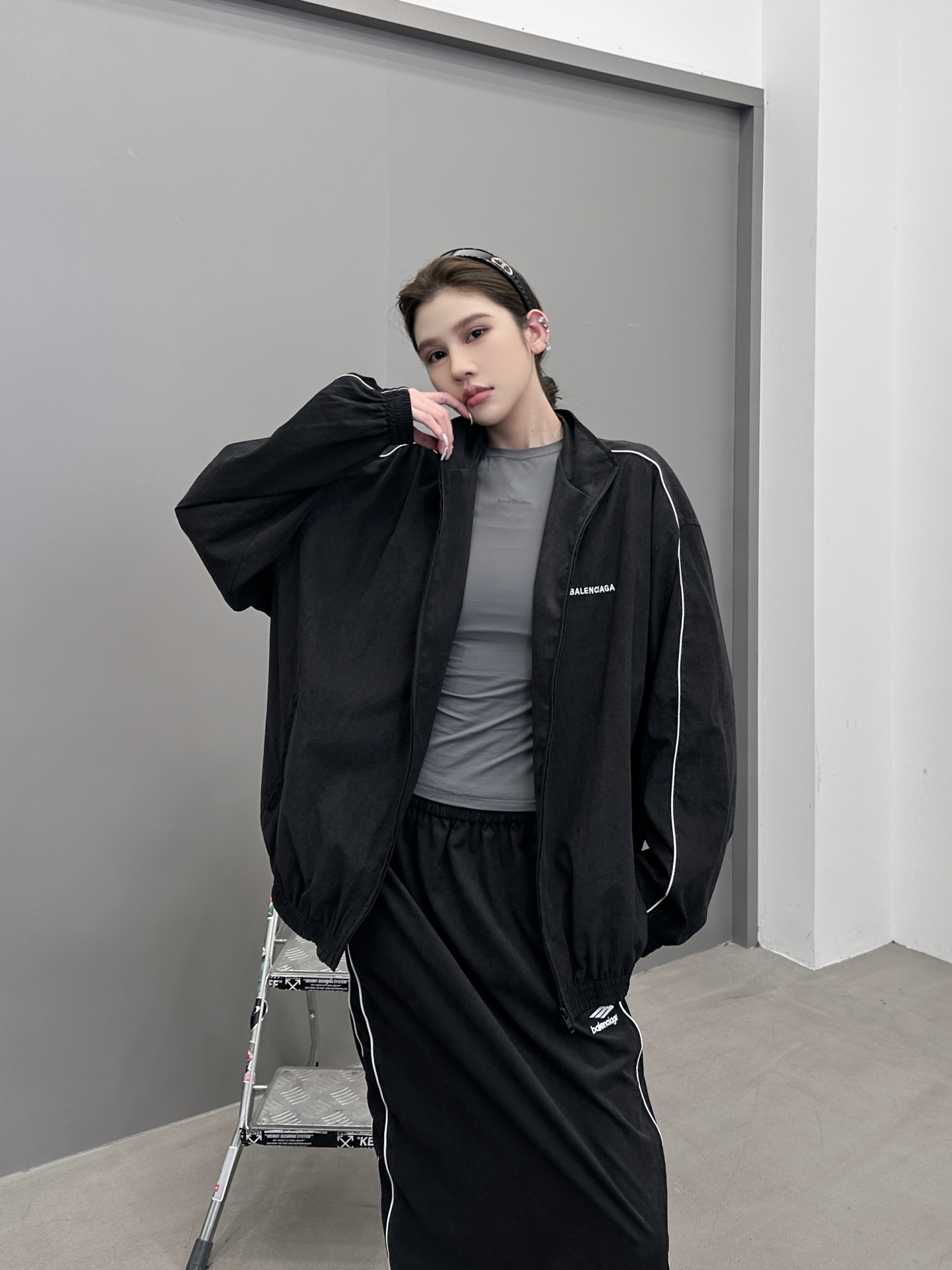 NO:498307,Paris ｜ New casual top, classic embroidery logo, handmade side rope side bar, same style for men and women, size sml, alexander wang19860909巴黎 ｜ 新款休闲上衣,经典刺绣标,手工机边绳侧杠,男女同款,尺码sml,,alexander wang,Women's clothing