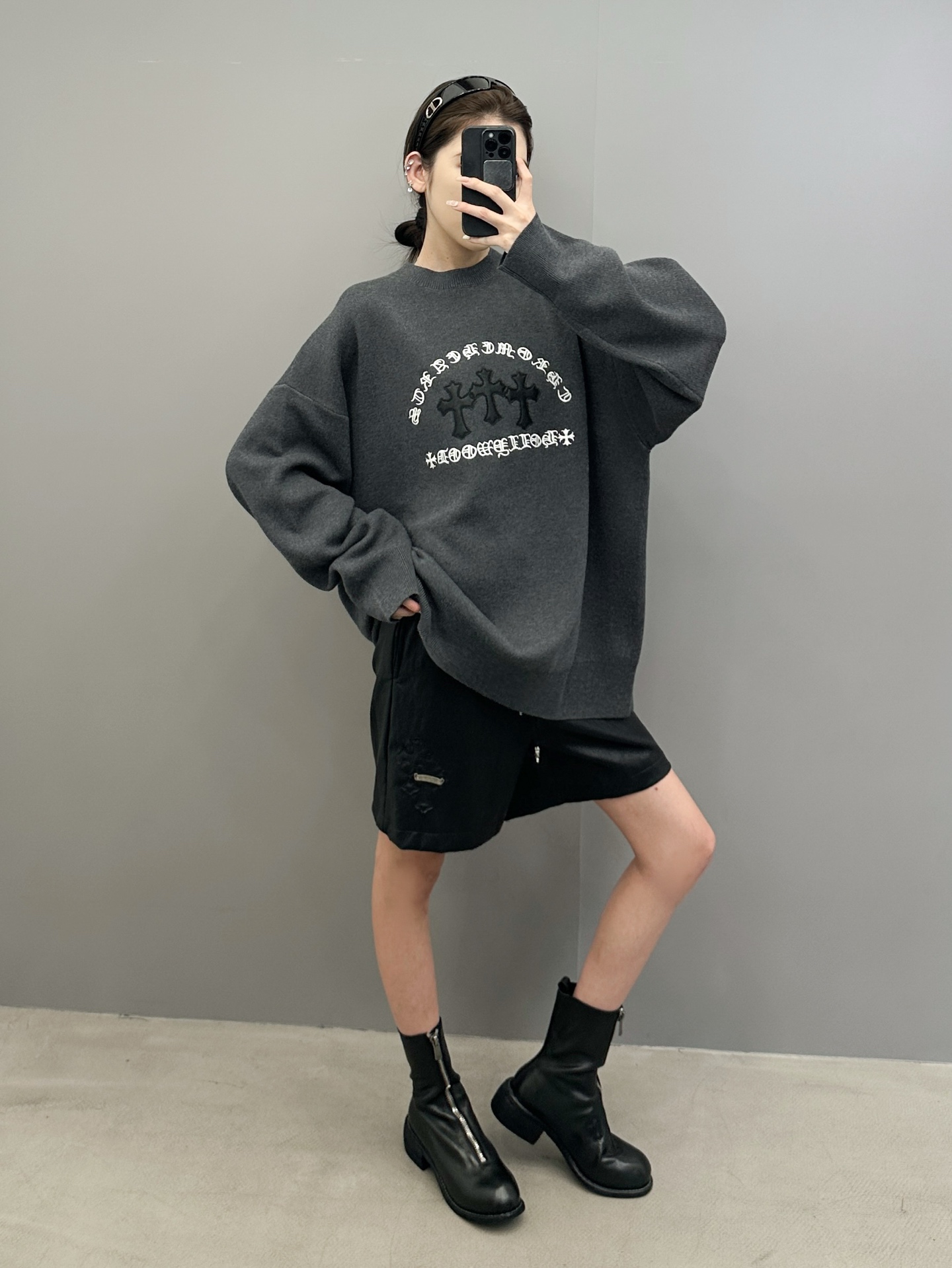 NO:498267,Croxin | New wool top, wool blend fabric, handmade car cross mark and embroidery craftsmanship, same style for men and women, size sml, chrome hearts, alexander wang19860909克罗心 ｜ 新款毛织上衣,羊毛混纺面料,手工车十字标加刺绣工艺,男女同款,尺码sml,,chrome hearts,alexander wang,Women's clothing