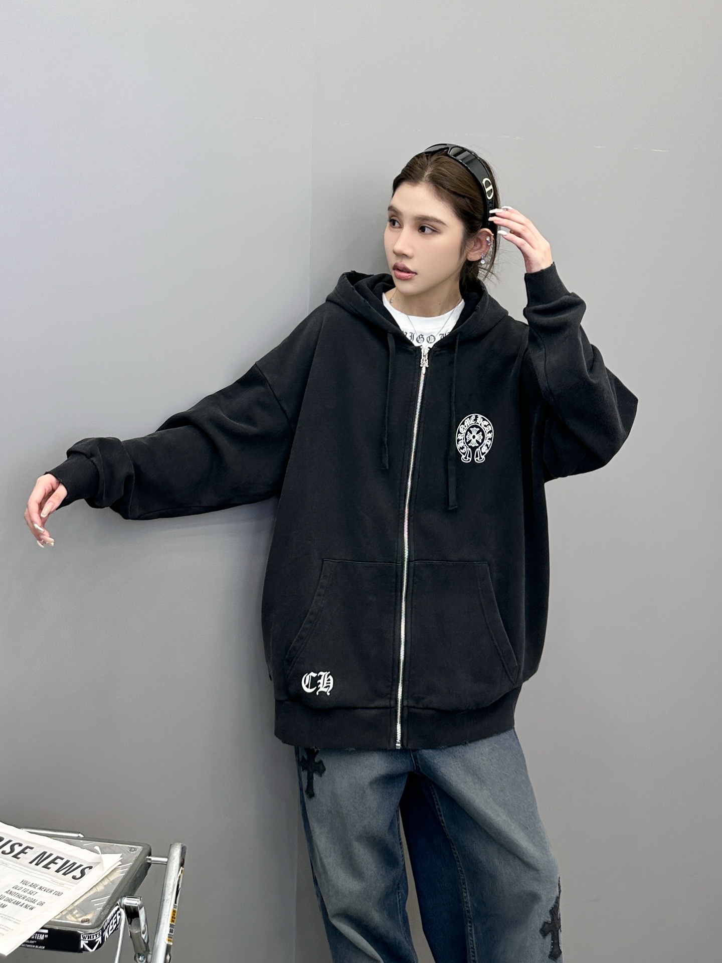 NO:498284,Croxin | New sweatshirt cardigan, ready-to-wear wash water, stir-fry color spray color hanging grinding and 4 printing technology, same style for men and women, size sml, chrome hearts, hoodie, sweatshirts, alexander wang19860909克罗心 ｜ 新款卫衣开衫,成衣洗水炒色喷色吊磨加4处印花工艺,男女同款,尺码sml,,chrome hearts,hoodie,sweatshirts,alexander wang,Women's clothing