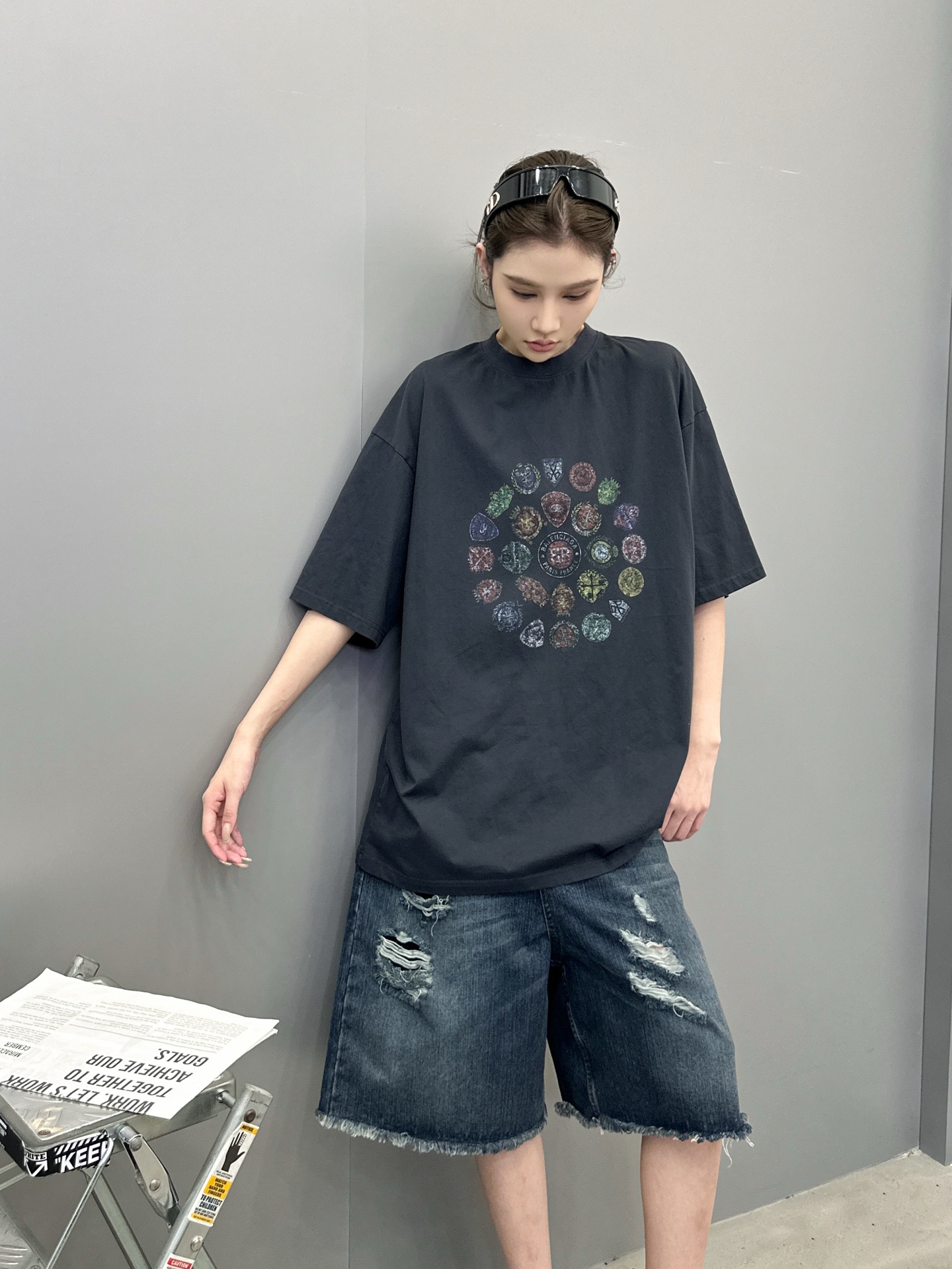 NO:498268,Paris ｜ New short-sleeved T, laundry washing water plus multi-color digital direct-spray printing technology, same style for men and women, size sml, T-shirt, alexander wang19860909巴黎 ｜ 新款短袖t,成衣洗水加多色数码直喷印花工艺,男女同款,尺码sml,,T-shirt,alexander wang,Women's clothing