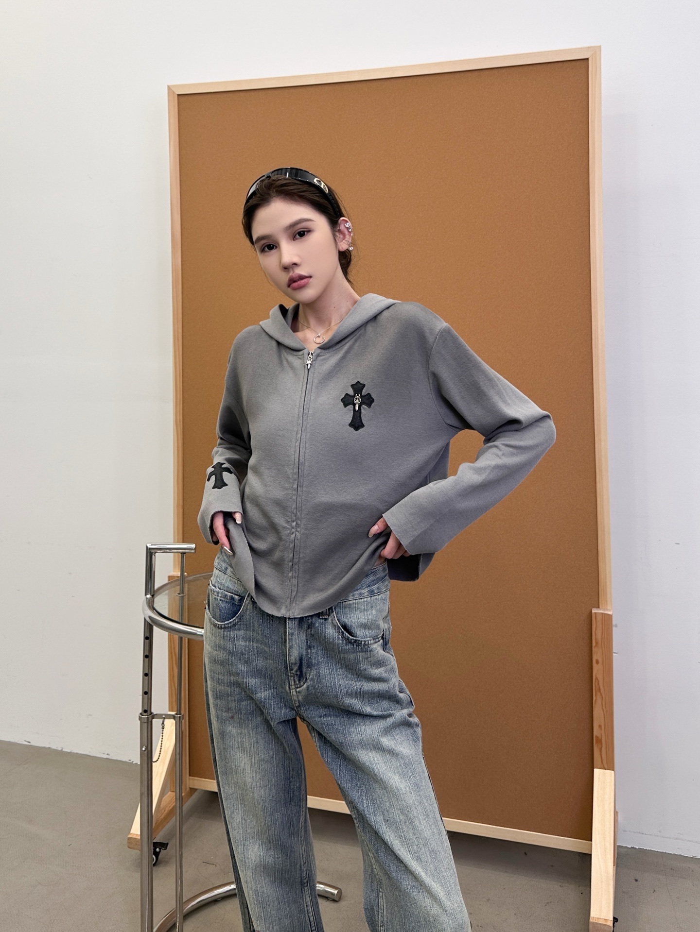 NO:500884,Croxin | New cardigan sweater, ready-to-wear washing water spray technology and hand-embroidered cross mark, size sml, chrome hearts, hoodie, sweatshirts, alexander wang19860909克罗心 ｜ 新款开衫卫衣,成衣洗水喷色工艺加手工刺绣十字标,尺码sml,,chrome hearts,hoodie,sweatshirts,alexander wang,Women's clothing