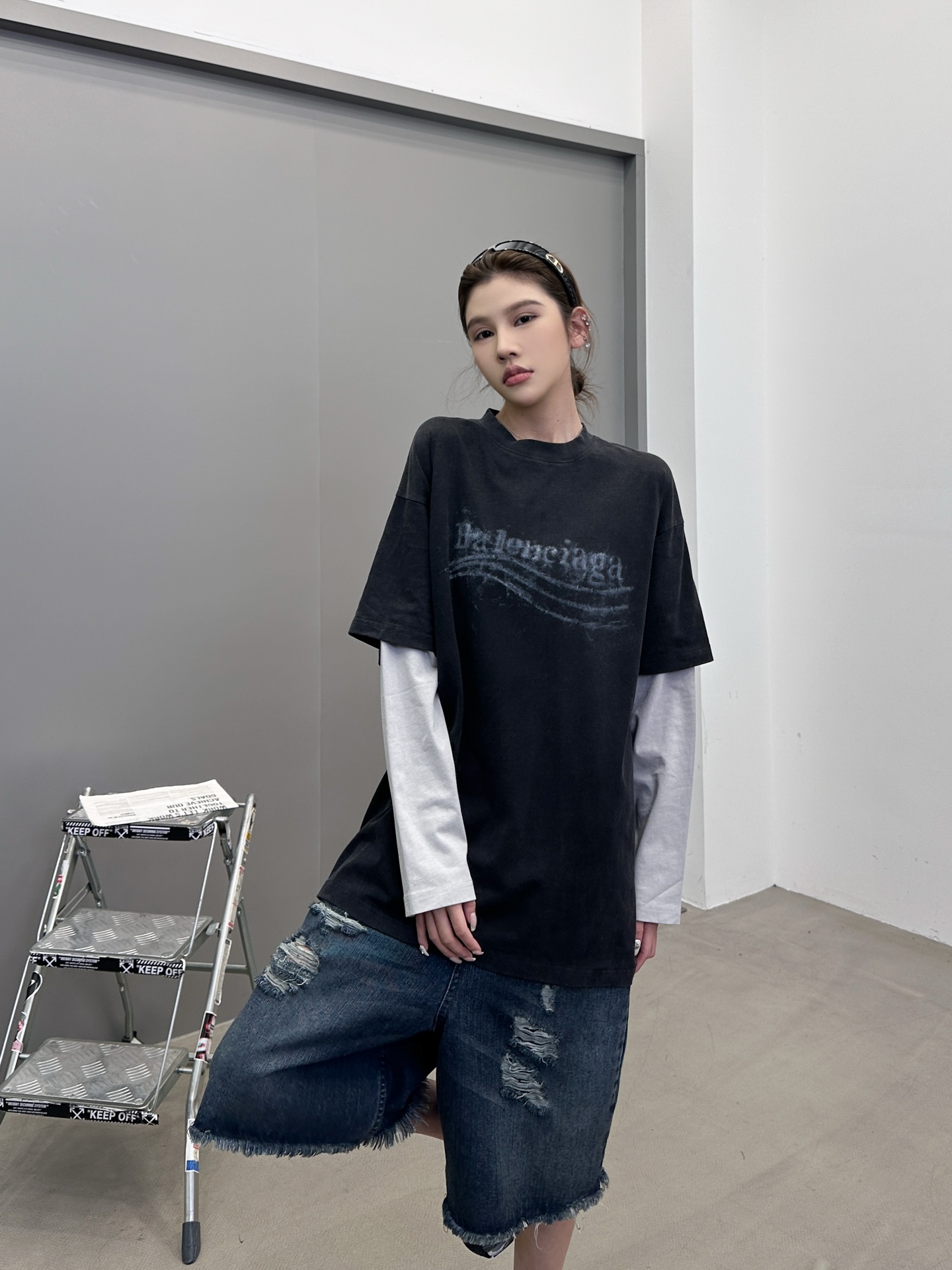 NO:502706,Paris ｜ New fake two-piece long-sleeved t-piece, ready-to-wear wash and stir-fried color plus garment front and back printing process, fake two-piece workmanship, same style for men and women, size sml, alexander wang19860909巴黎 ｜ 新款假两件长袖t,成衣洗水炒色加成衣前后印花工艺,假两件做工,男女同款,尺码sml,,alexander wang,Women's clothing