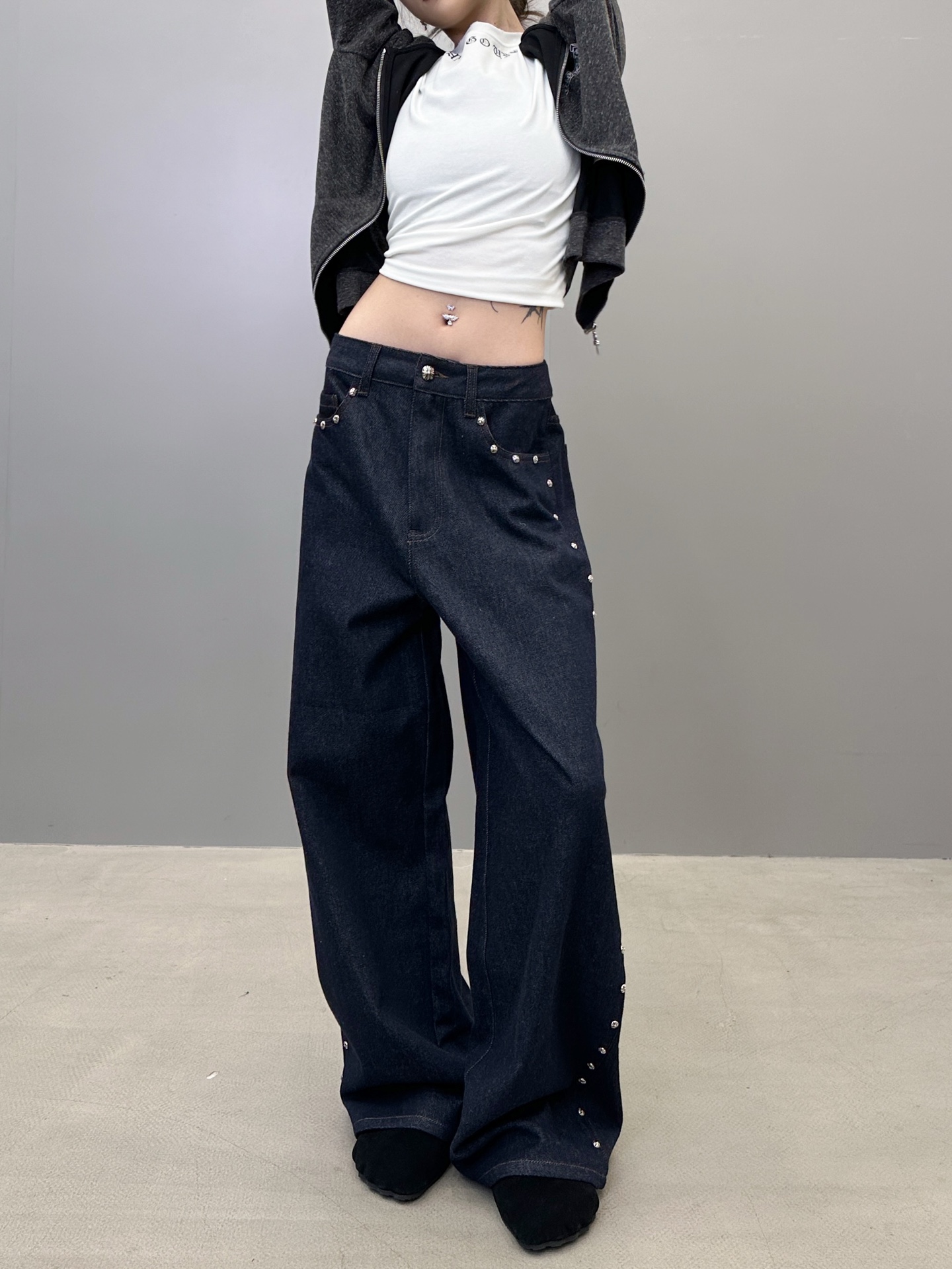 NO:502699,Croxin | New style jeans, hand-made nails for laundry and washing water, casual and fashionable, size sml, chrome hearts, jeans, alexander wang19860909克罗心 ｜ 新款牛仔裤,成衣洗水手工钉原生牛仔布,休闲时尚,尺码sml,,chrome hearts,jeans,alexander wang,Women's clothing