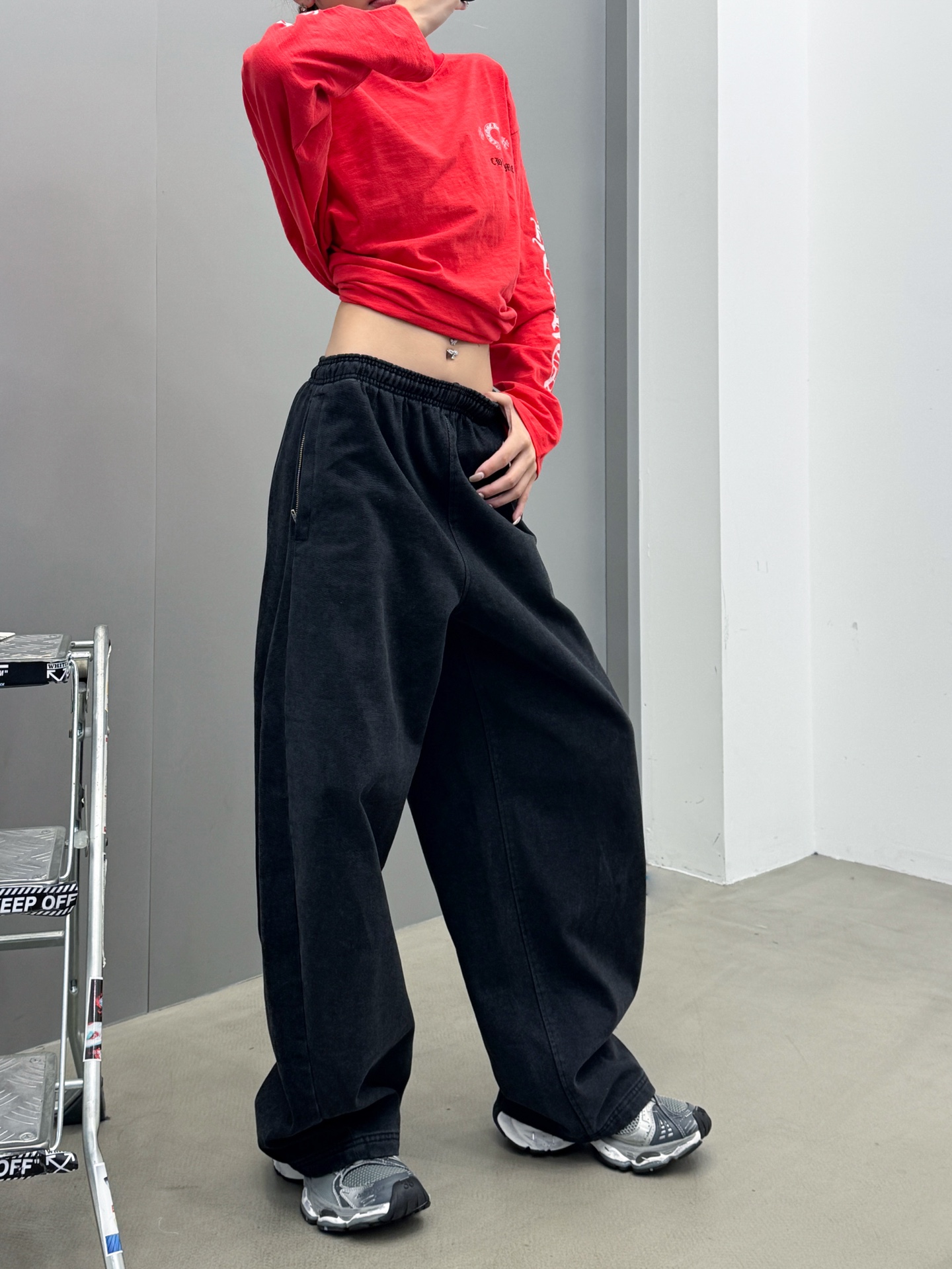 NO:502794,l Paris ｜ New style jeans, ready-to-wear wash and stir-fry color craftsmanship plus classic embroidery label, special fleece denim, same style for men and women, size sml, jeans, alexander wang19860909l 巴黎 ｜ 新款牛仔裤,成衣洗水炒色工艺加经典刺绣标,特殊抓绒牛仔布,男女同款,尺码sml,,jeans,alexander wang,Women's clothing