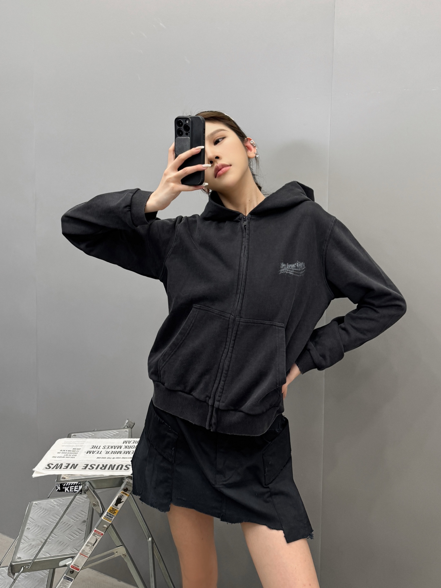 NO:507813,Paris ｜ New sweatshirt cardigan, ready-to-wear washing water stir-frying hanging grinding technology plus digital direct spray printing before and after, size sml, hoodie, sweatshirts, alexander wang19860909巴黎 ｜ 新款卫衣开衫,成衣洗水炒色吊磨工艺加前后数码直喷印花,尺码sml,,hoodie,sweatshirts,alexander wang,Women's clothing