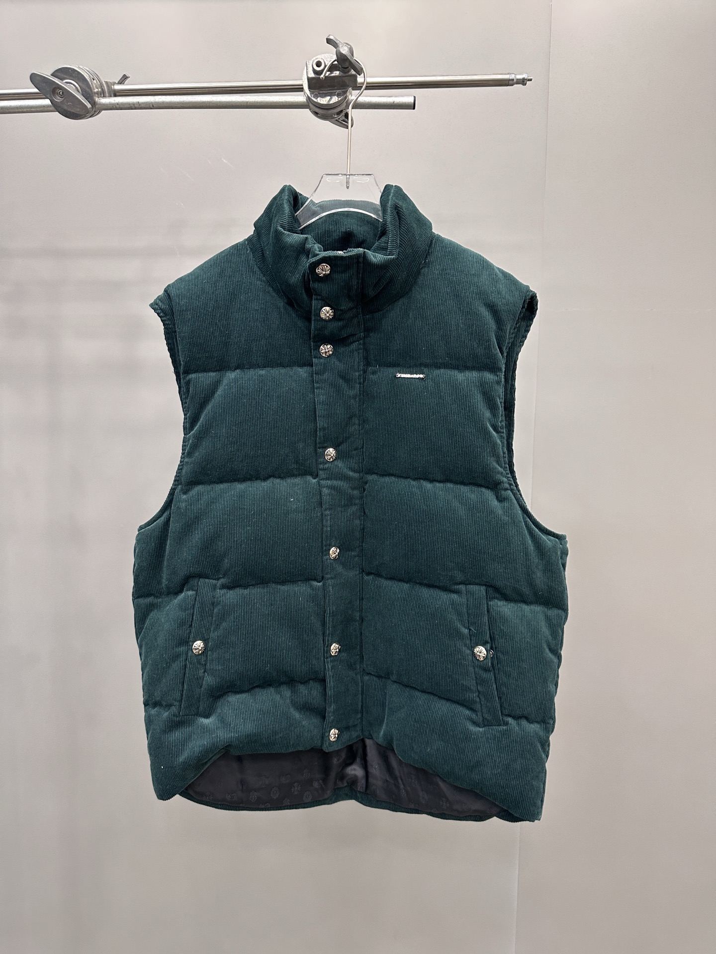 NO:535038,With dust bag Croxin｜ New down vest, laundry washing water plus soft technology, fill 90 goose down, casual and fashionable, same style for men and women, size sml, chrome hearts, down jacket, alexander wang19860909配防尘袋 克罗心 ｜ 新款羽绒马甲,成衣洗水加软工艺,填充90鹅绒,休闲时尚,男女同款,尺码sml,,chrome hearts,down jacket,alexander wang,Women's clothing