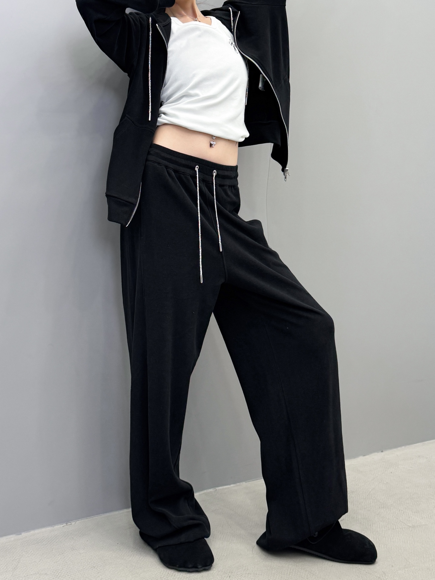 NO:546209,King | New casual pants, imported high-density and warm fleece fabric, classic full-diamond drawstring, casual and fashionable, size sml, alexander wang, alexander wang19860909大王 ｜ 新款休闲裤,进口高密保暖摇粒绒面料,经典全钻抽绳,休闲时尚,尺码sml,,alexander wang,alexander wang,Women's clothing