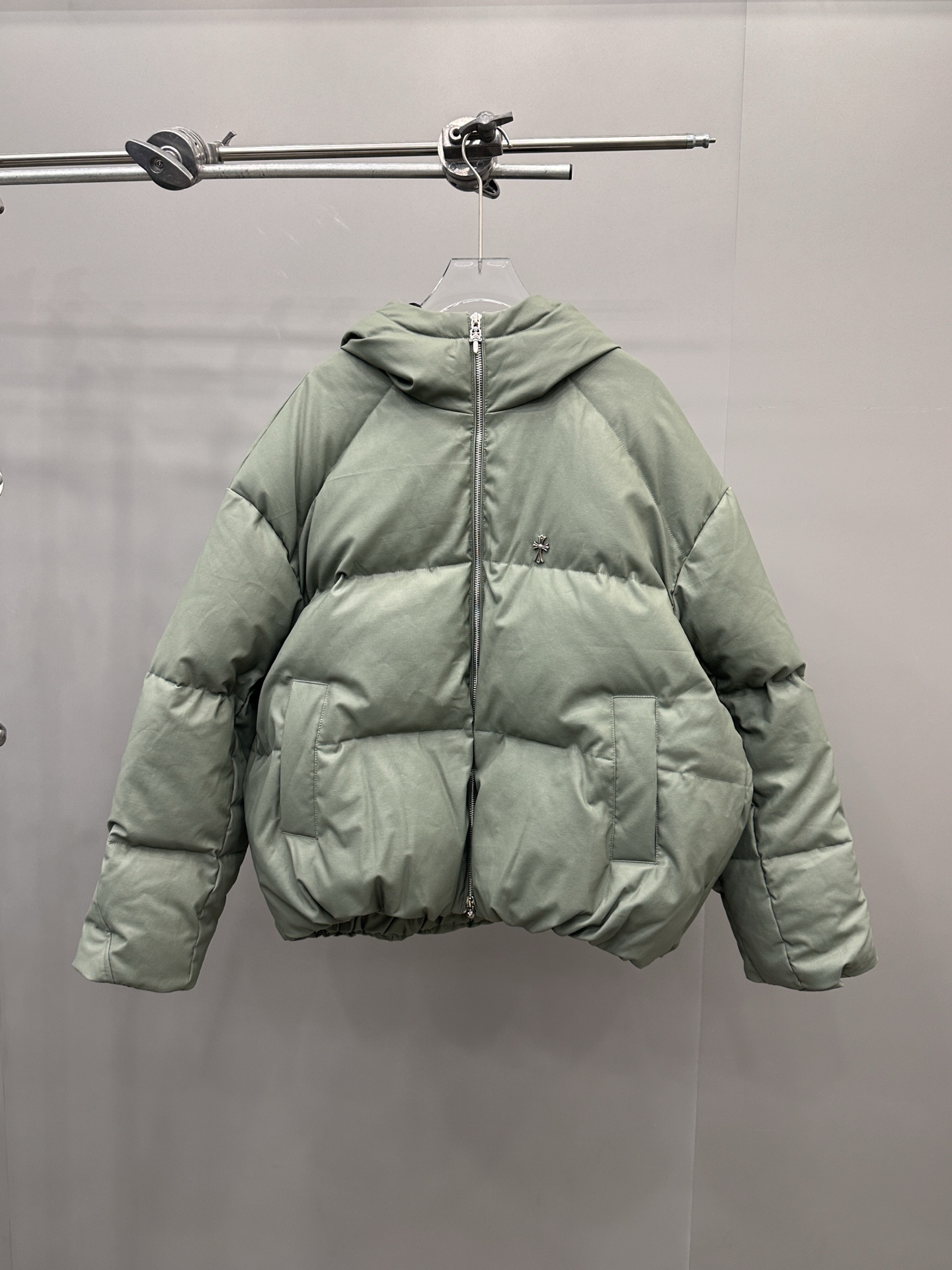 NO:546269,With dust bag Croxin | New down jacket, Japanese imported lysel linen coated fabric weighted sand washing process, 90 goose velvet, same style for men and women, size sml, chrome hearts, down jacket, alexander wang19860909配防尘袋 克罗心 ｜ 新款羽绒服,日本进口莱赛尔亚麻涂层面料加重沙洗工艺,90鹅绒,男女同款,尺码sml,,chrome hearts,down jacket,alexander wang,Women's clothing