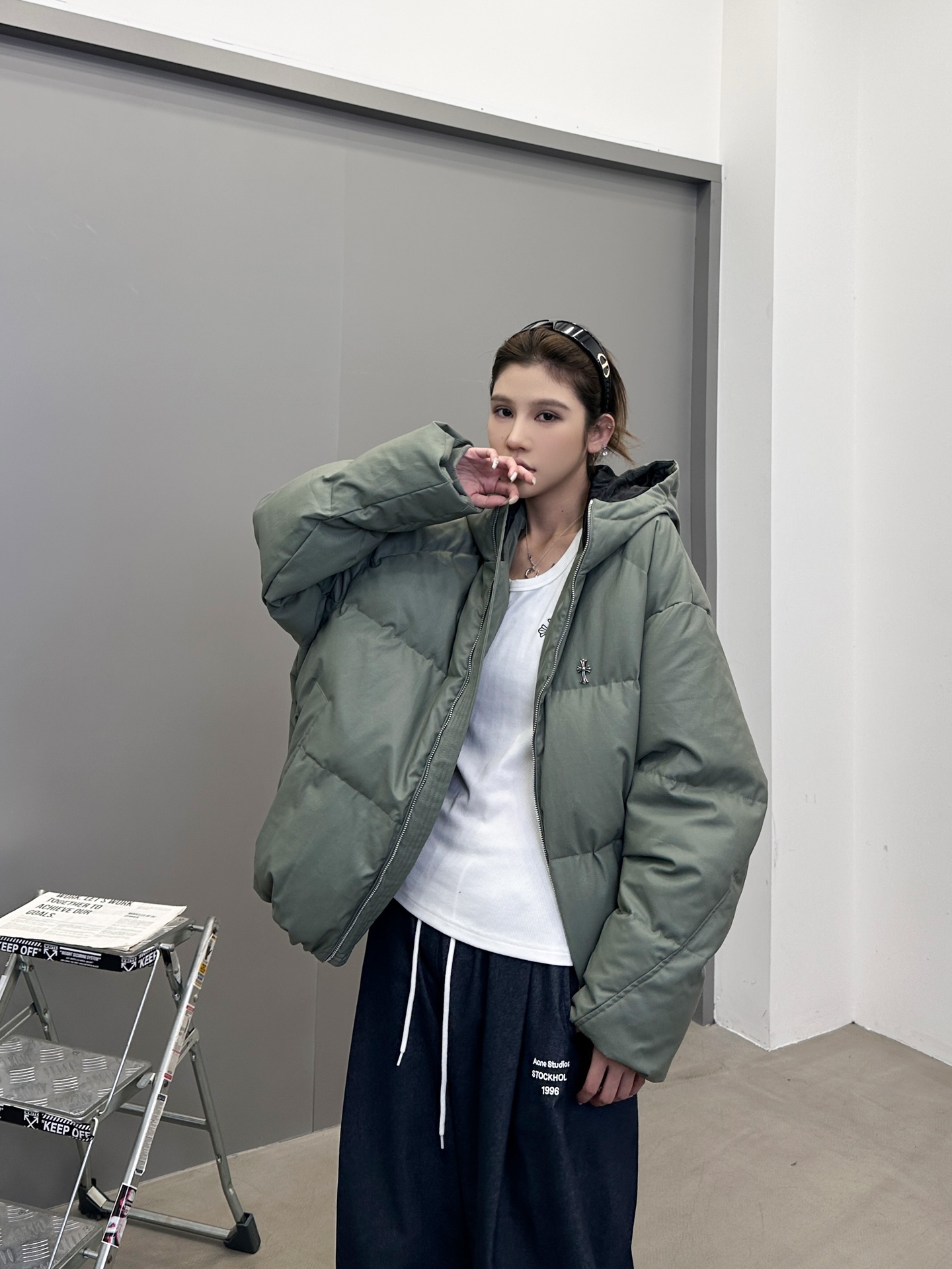 NO:546206,Chrome Hearts | New down jacket, lyocell linen coated fabric imported from Japan, weighted sand washing process, 90 goose down, same style for men and women, size sml,, chrome hearts, down jacket, alexander wang19860909克罗心 ｜ 新款羽绒服,日本进口莱赛尔亚麻涂层面料加重沙洗工艺,90鹅绒,男女同款,尺码sml,,chrome hearts,down jacket,alexander wang,Women's clothing