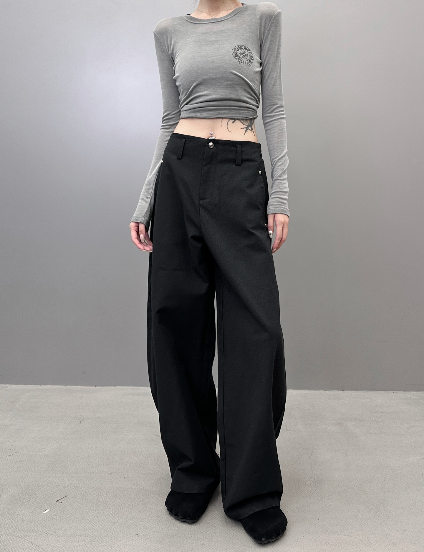 NO:549254,Croxin | New casual pants, laundry washing water and soft craftsmanship, imported lyesel cotton fabric, fashionable and casual, size sml, chrome hearts, alexander wang19860909克罗心 ｜ 新款休闲裤,成衣洗水加软工艺,进口莱赛尔棉面料,时尚休闲,尺码sml,,chrome hearts,alexander wang,Women's clothing