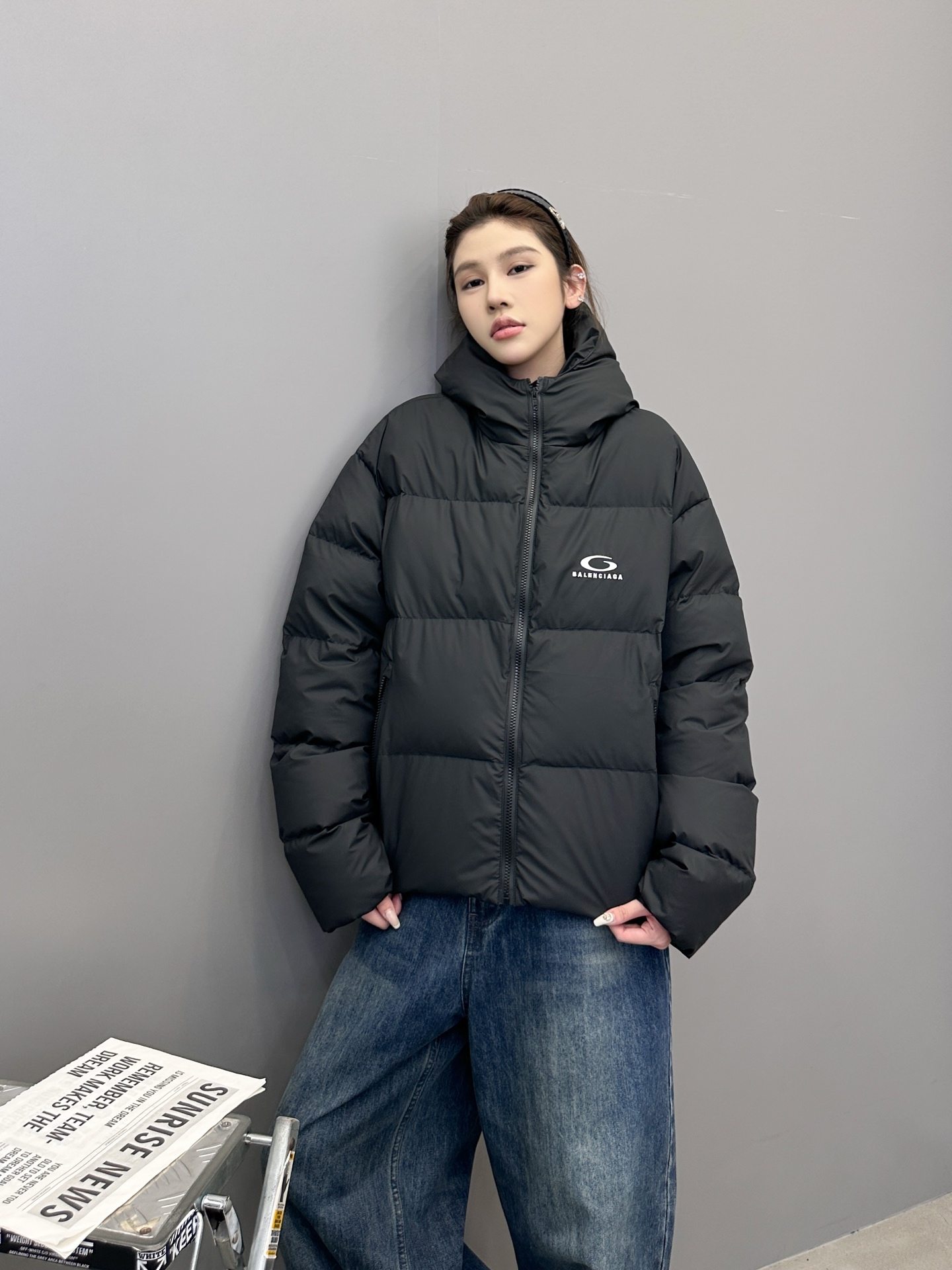 NO:549296,Paris ｜ New down jacket, classic embroidery logo, special coating fabric with 90 white goose down, same style for men and women, size sml, down jacket, alexander wang19860909巴黎 ｜ 新款羽绒服,经典刺绣标,特殊涂层面料加90白鹅绒填充,男女同款,尺码sml,,down jacket,alexander wang,Women's clothing