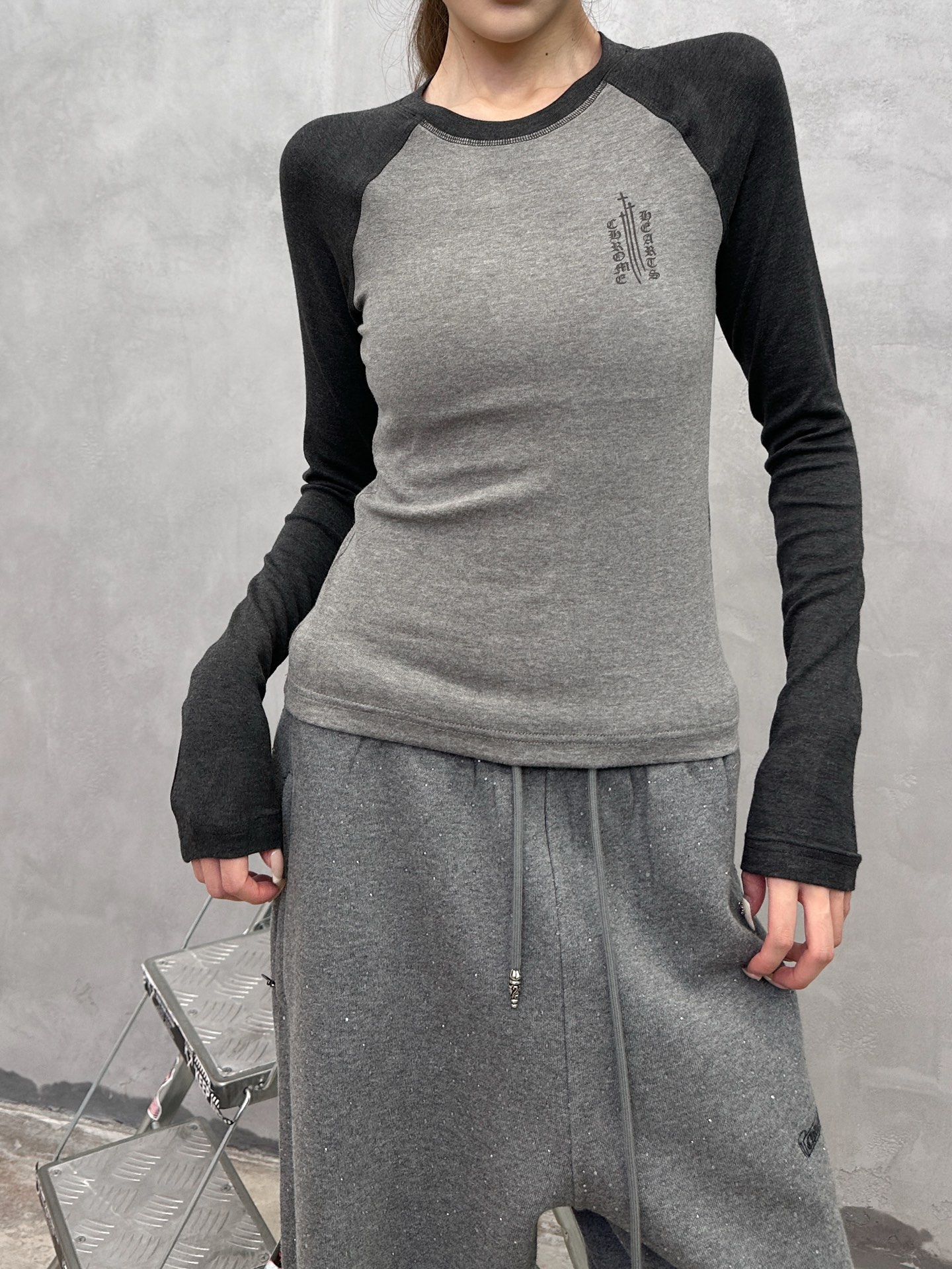 NO:561848,Chrome Hearts ｜ New long-sleeved bottoming, ready-to-wear washing and color fixing process plus printed Hasselblad thread workmanship, rayon blended fabric, casual fashion, size sml,, chrome hearts, alexander wang19860909克罗心 ｜ 新款长袖打底,成衣洗水固色工艺加印花哈苏线做工,人棉混纺面料,休闲时尚,尺码sml,,chrome hearts,alexander wang,Women's clothing