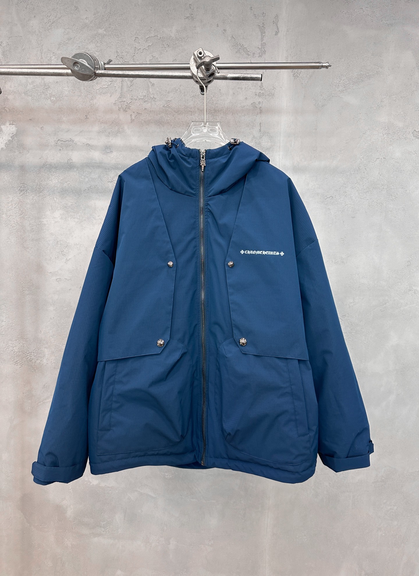 NO:563826,Comes with dust bag Chrome Hearts | New down jacket, classic embroidered logo, structured 90 goose down filling, casual and fashionable, same style for men and women, size sml,,chrome hearts,down jacket,alexander wang19860909配防尘袋 克罗心 ｜ 新款羽绒服,经典刺绣标,结构款90鹅绒填充,休闲时尚,男女同款,尺码sml,,chrome hearts,down jacket,alexander wang,Women's clothing