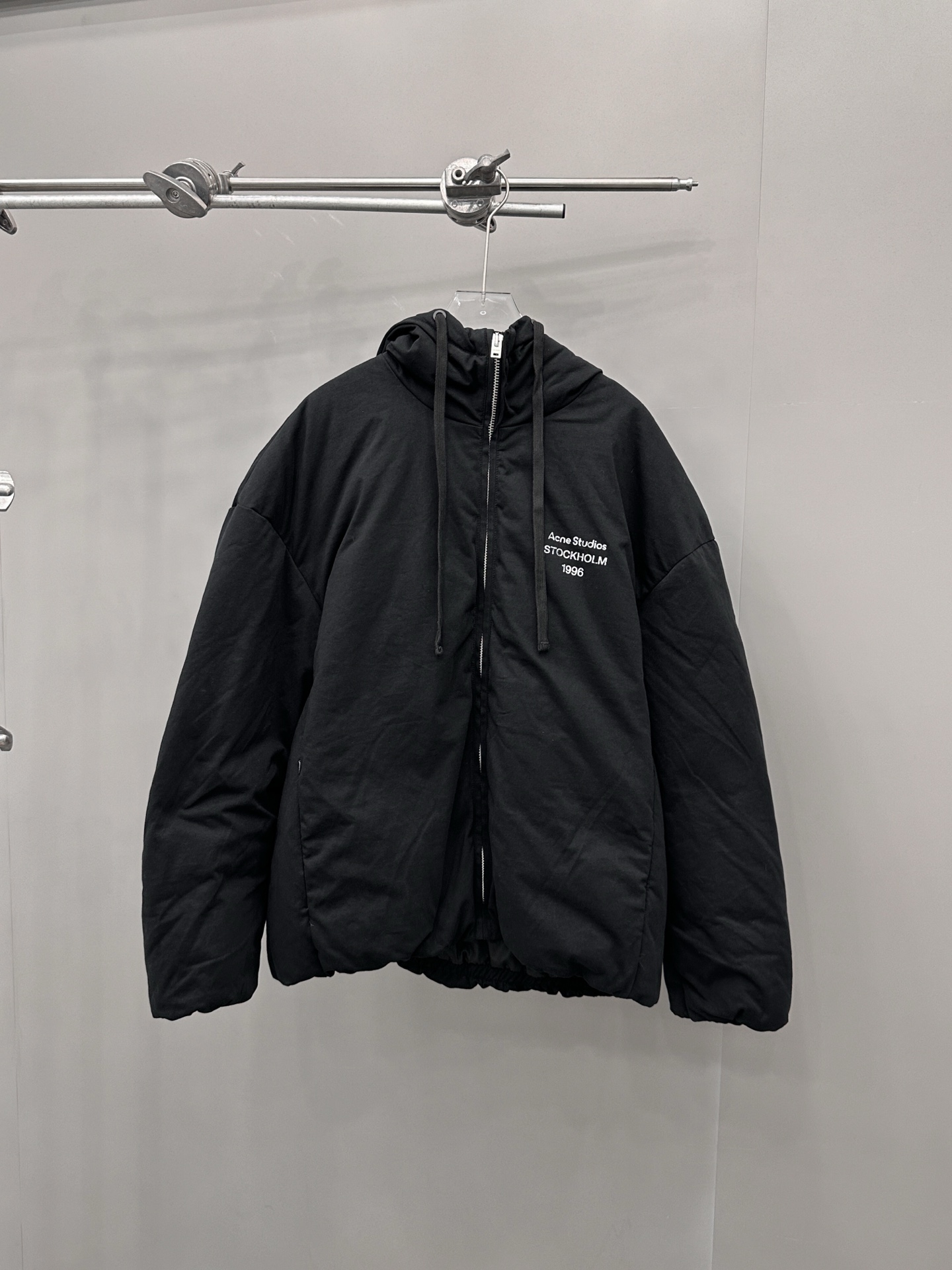 NO:563863,Comes with dust bag Acne ｜ New casual down jacket, ready-to-wear washed printing process plus 90 goose down filling, same style for men and women, size sml,,acne studios,down jacket,alexander wang19860909配防尘袋 Acne ｜ 新款休闲羽绒服,成衣洗水印花工艺加90鹅绒填充,男女同款,尺码sml,,acne studios,down jacket,alexander wang,Women's clothing